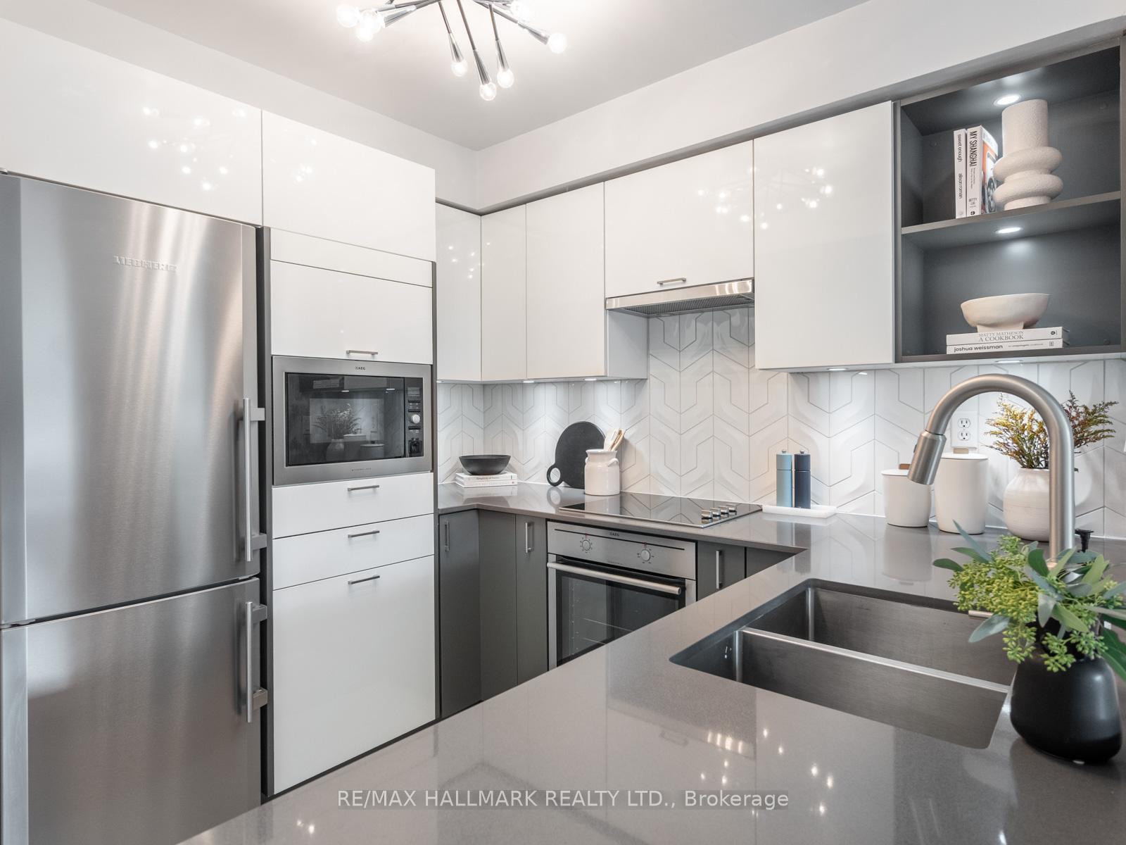 Photo 7 of Unit 809, 942 Yonge Street, Toronto, The Annex — HOMEH