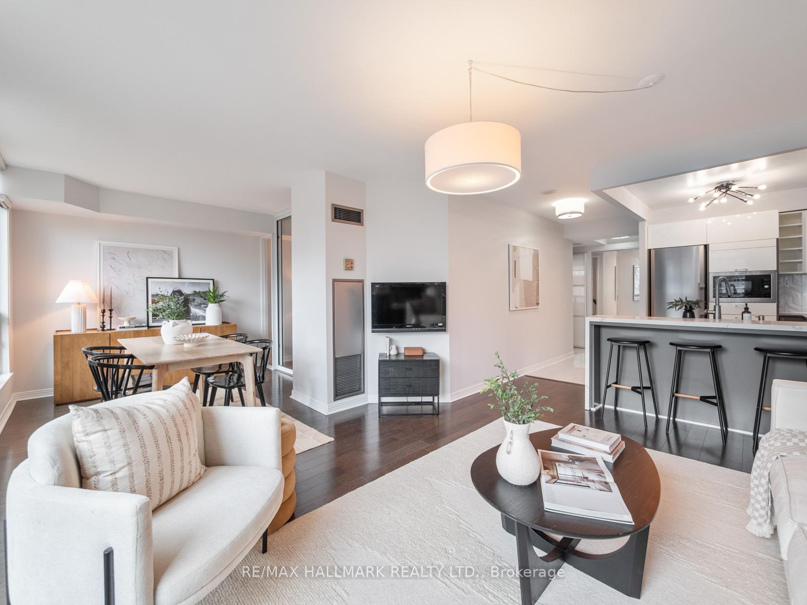 Photo 15 of Unit 809, 942 Yonge Street, Toronto, The Annex — HOMEH