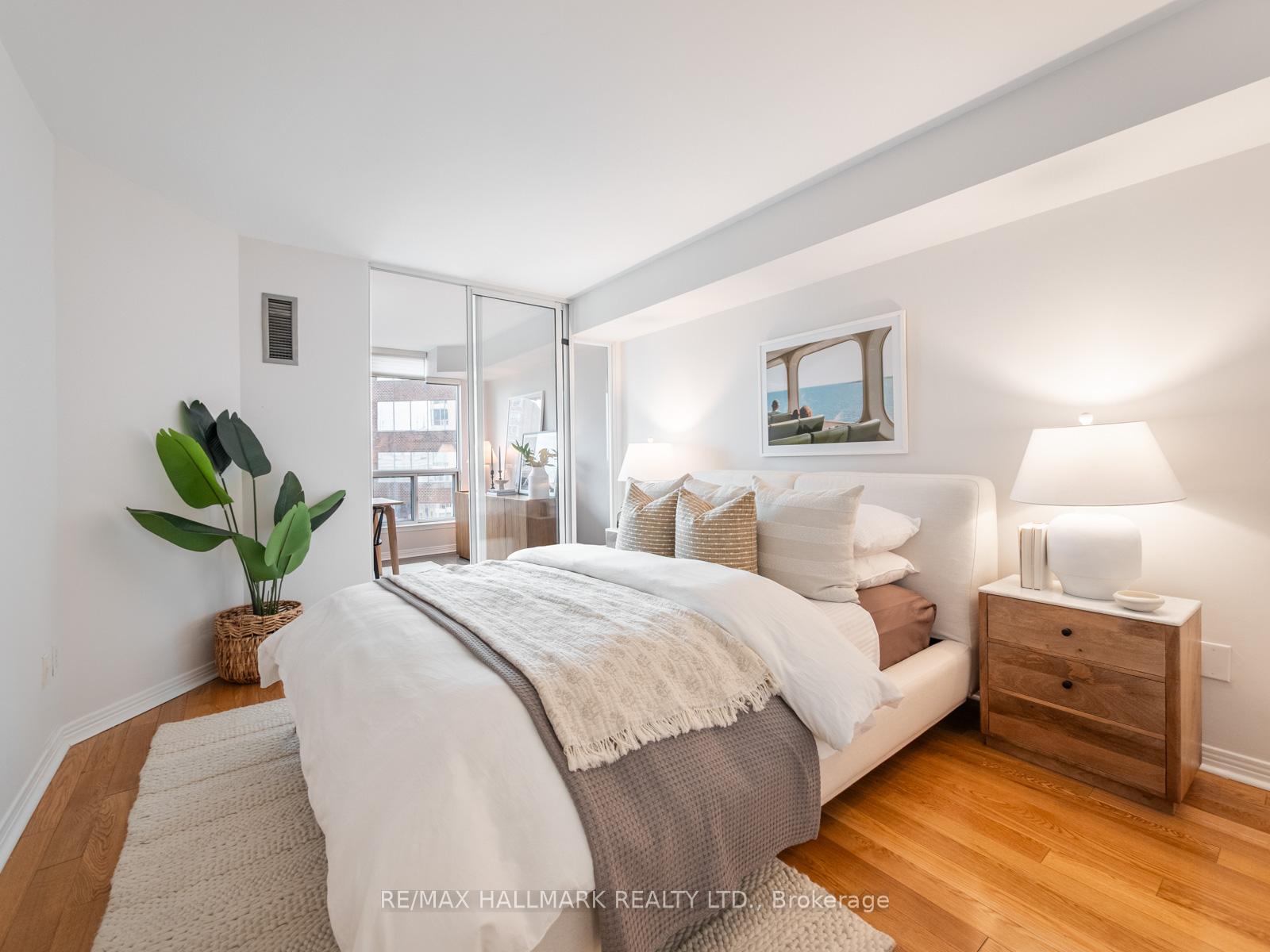 Photo 22 of Unit 809, 942 Yonge Street, Toronto, The Annex — HOMEH