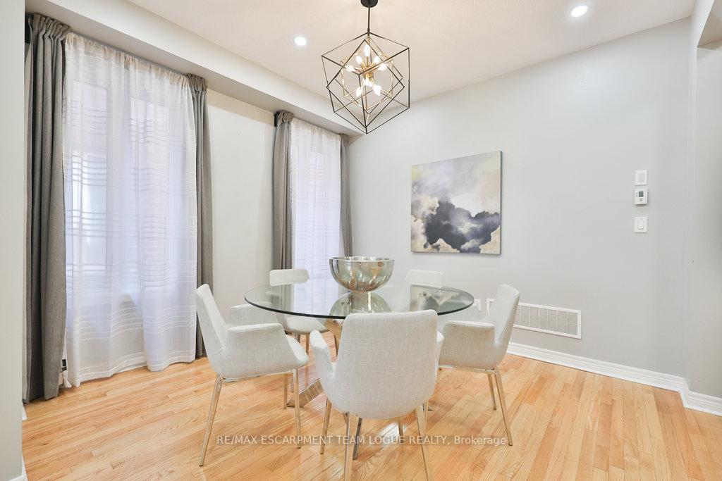 Photo 2 of 503 Downes Jackson Heights, Milton, Harrison — HOMEH