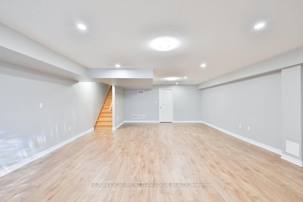 Photo 16 of 503 Downes Jackson Heights, Milton, Harrison — HOMEH