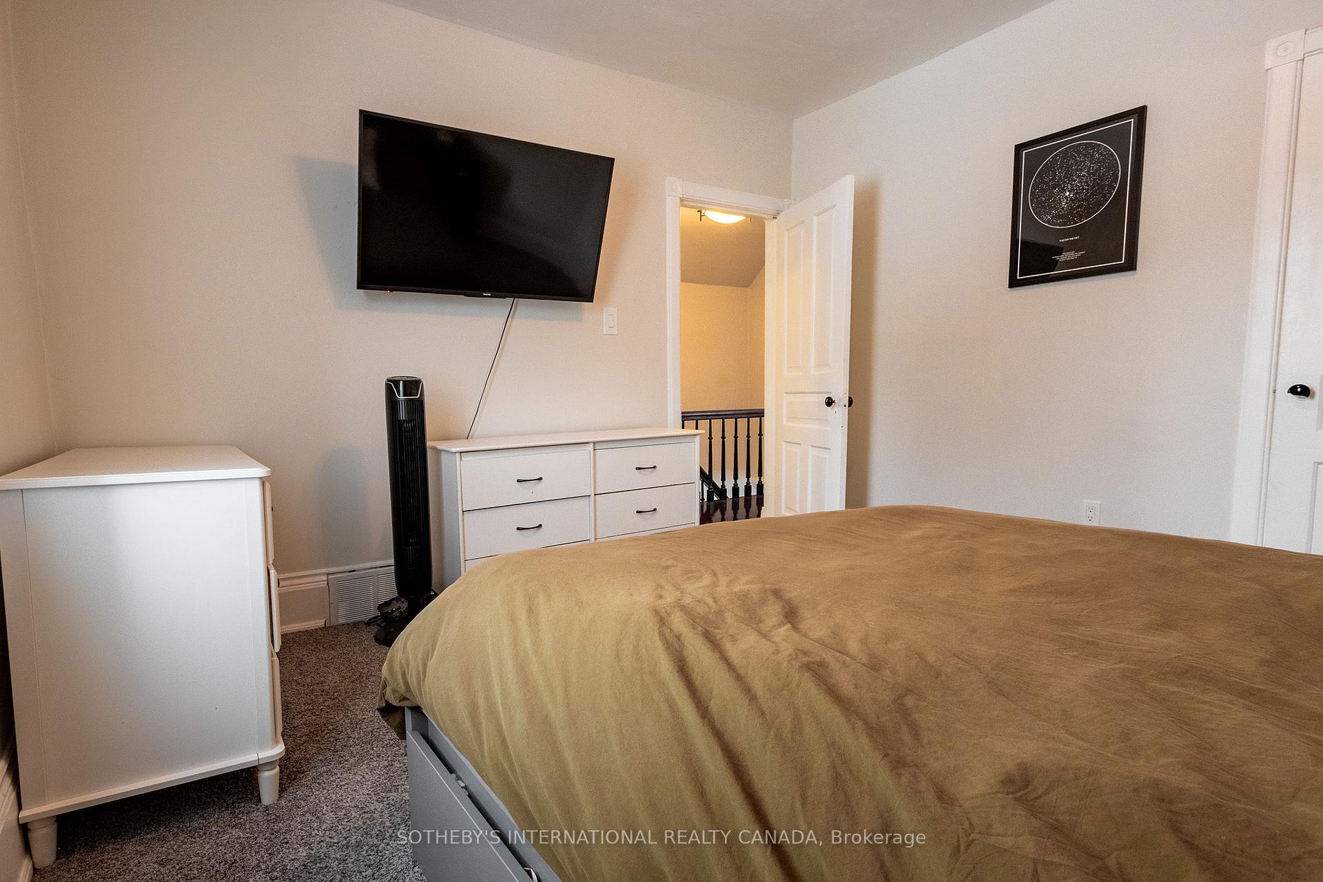 Photo 14 of 64 Lancaster Estates, Kitchener — HOMEH