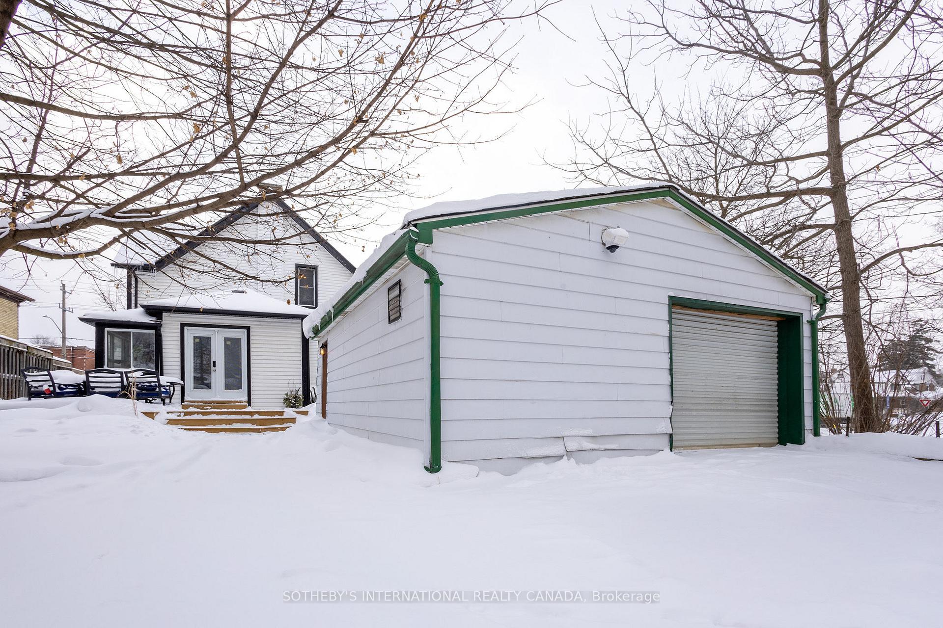 Photo 17 of 64 Lancaster Estates, Kitchener — HOMEH
