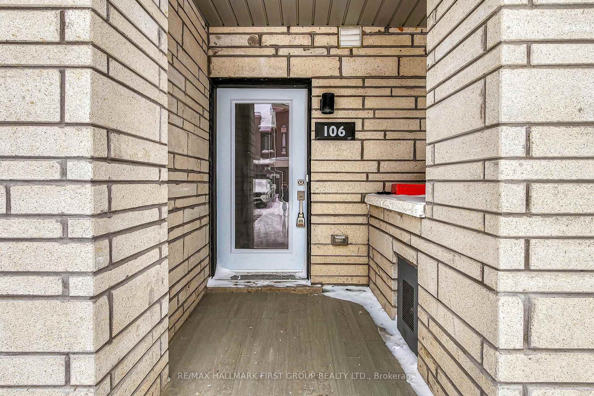 Photo 2 of Unit 42, 106 Caspian Square, Clarington, Bowmanville — HOMEH
