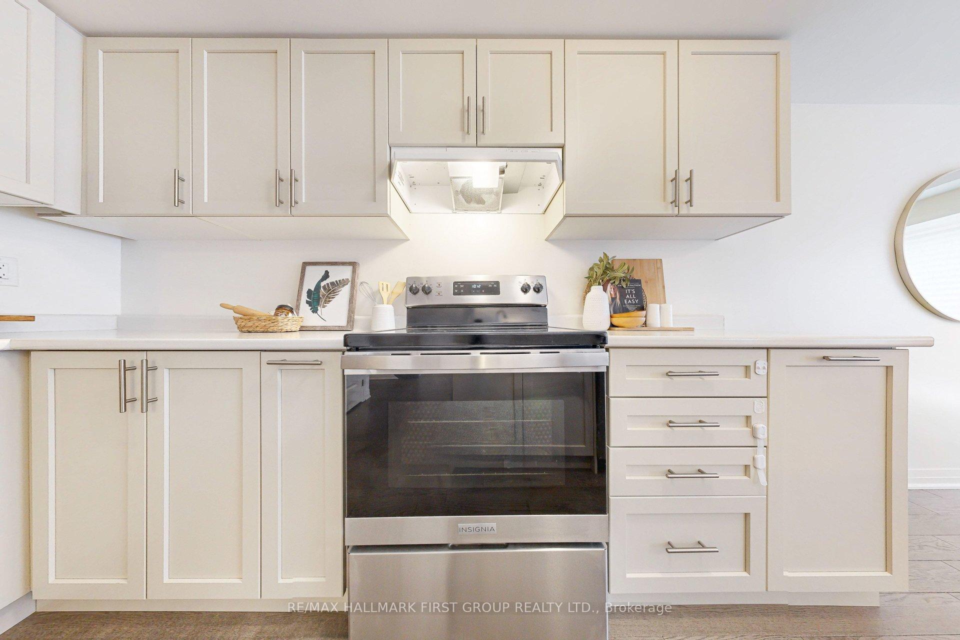 Photo 26 of Unit 42, 106 Caspian Square, Clarington, Bowmanville — HOMEH
