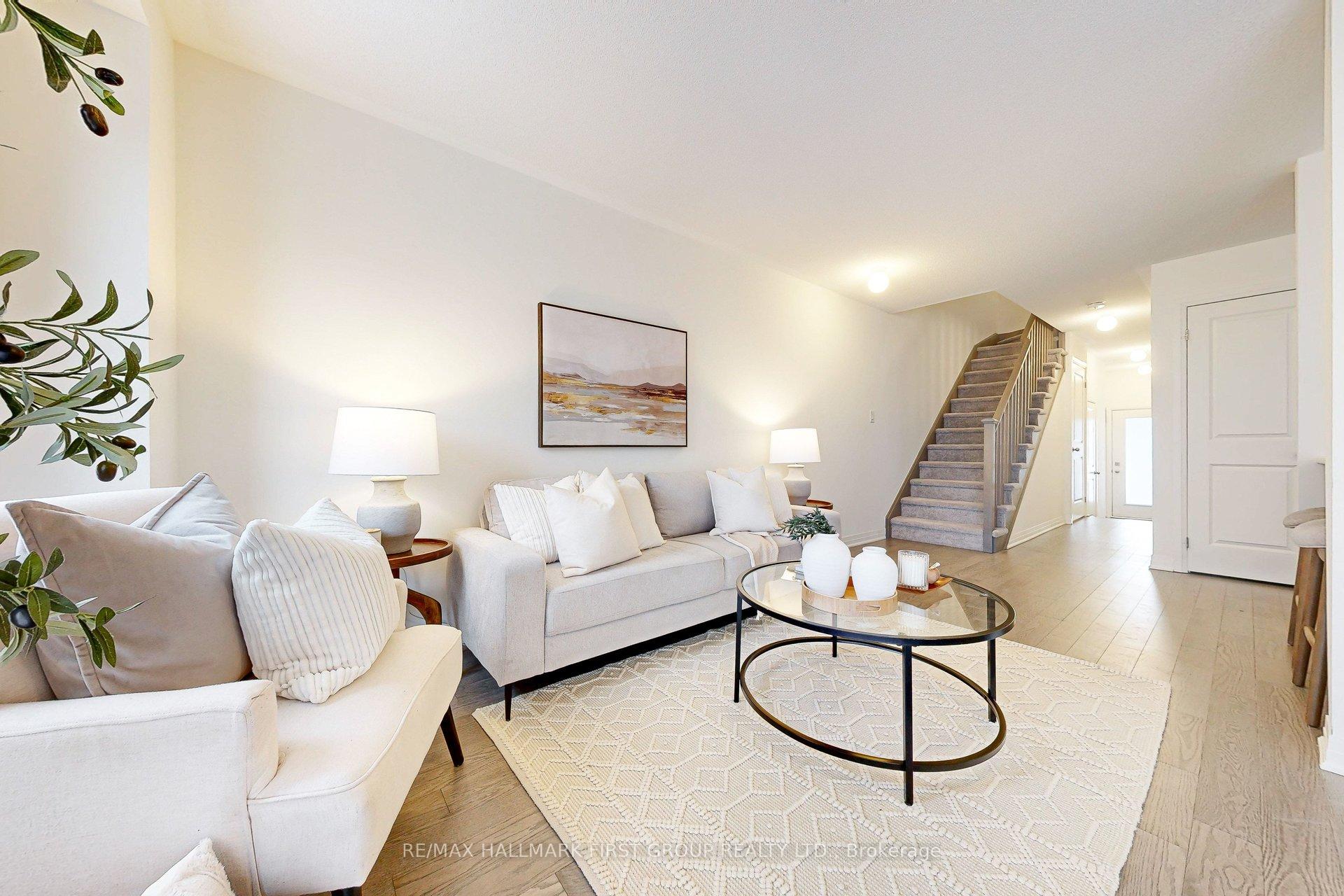 Photo 5 of Unit 42, 106 Caspian Square, Clarington, Bowmanville — HOMEH