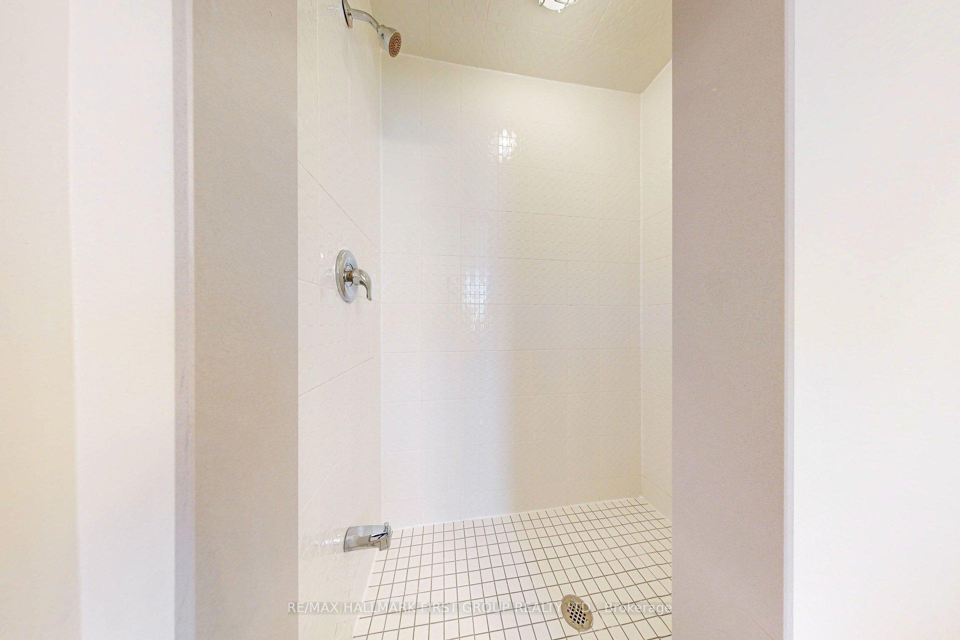 Photo 39 of Unit 42, 106 Caspian Square, Clarington, Bowmanville — HOMEH