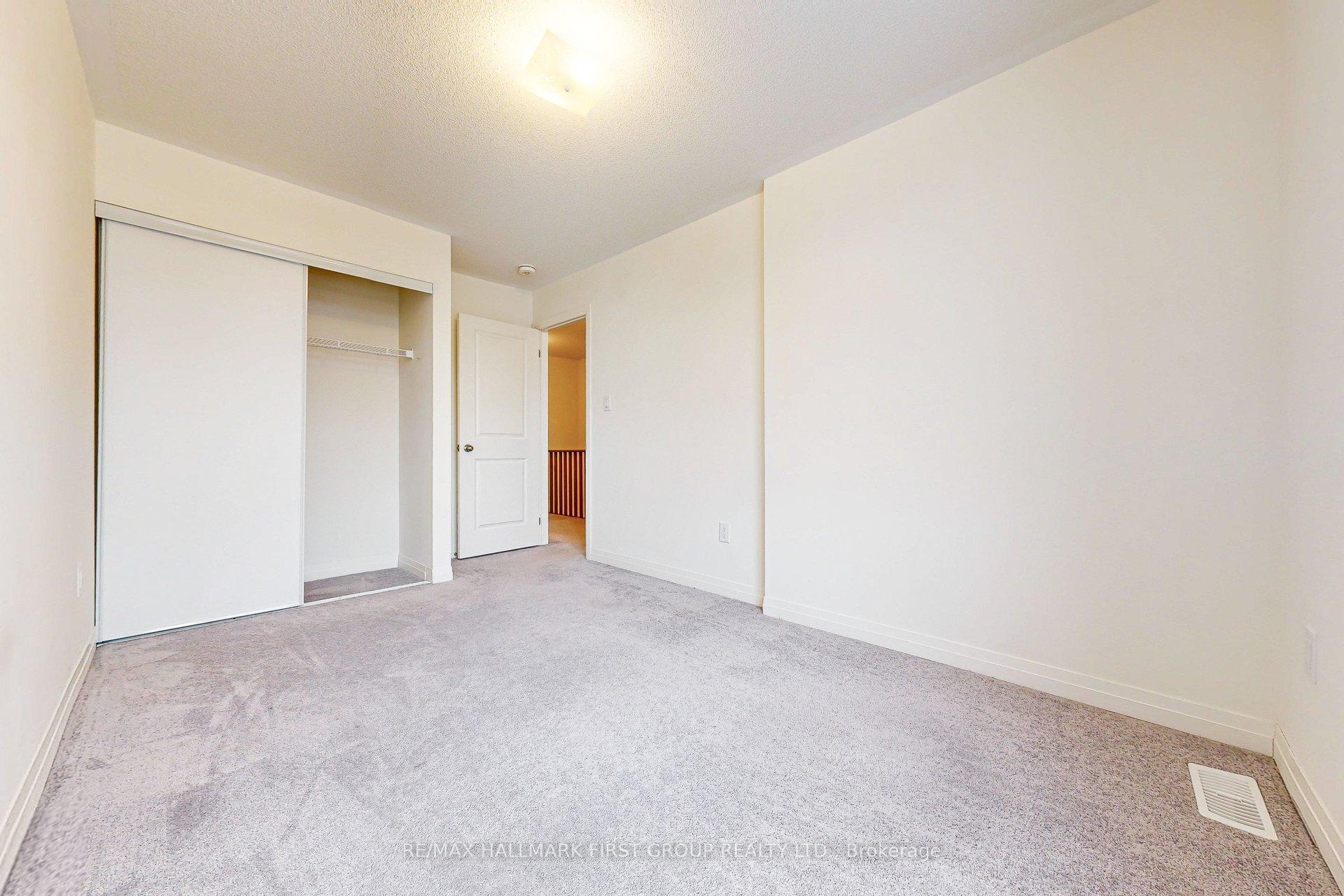Photo 7 of Unit 42, 106 Caspian Square, Clarington, Bowmanville — HOMEH