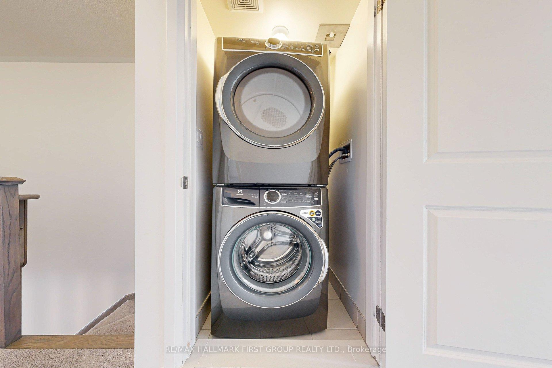Photo 36 of Unit 42, 106 Caspian Square, Clarington, Bowmanville — HOMEH