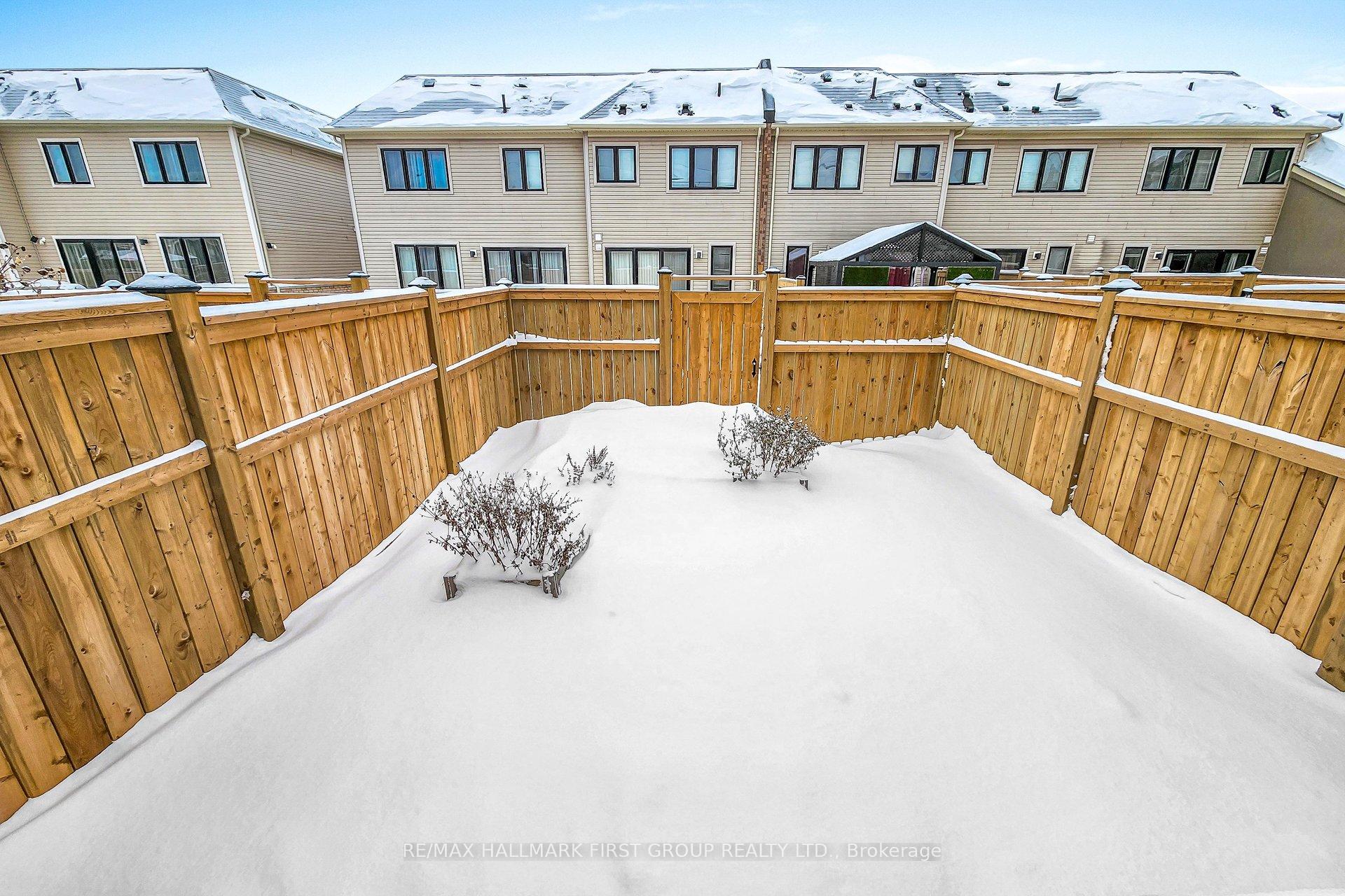 Photo 17 of Unit 42, 106 Caspian Square, Clarington, Bowmanville — HOMEH