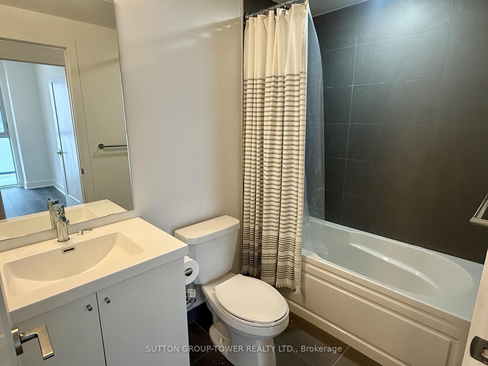 Photo 17 of Unit 926, 2545 Simcoe Street N, Oshawa, Windfields — HOMEH