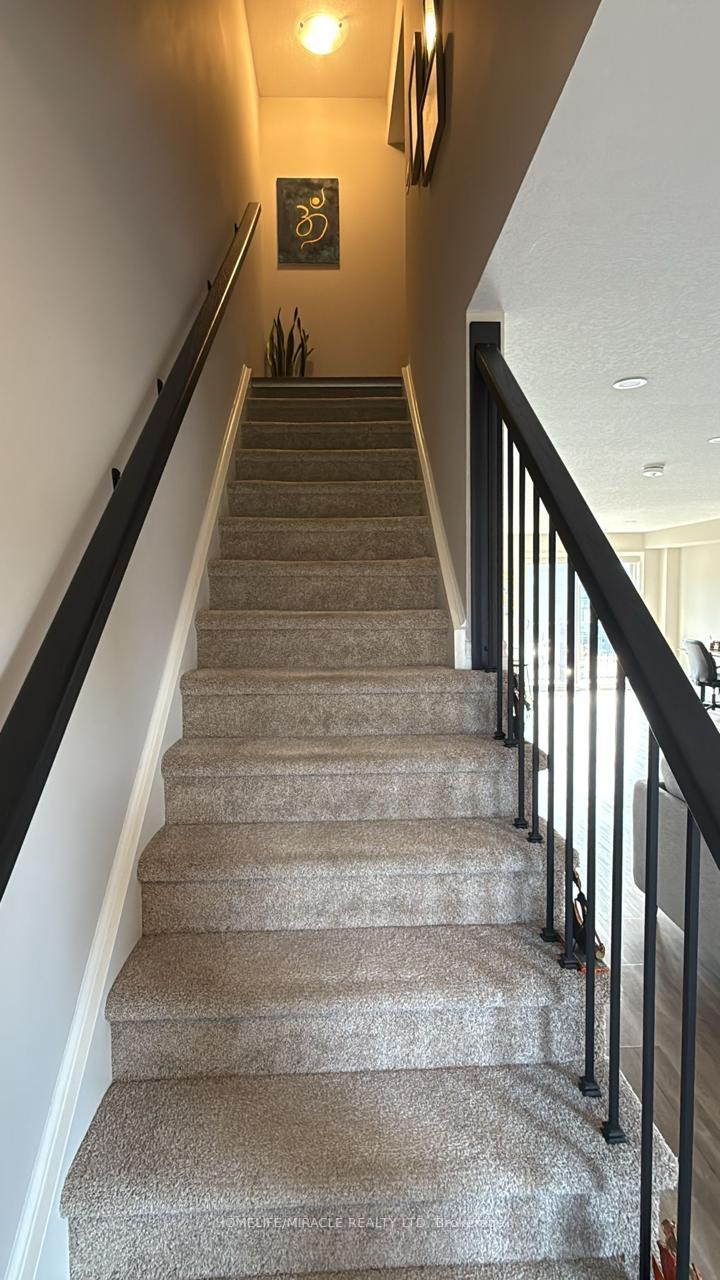 Photo 4 of Unit 45, 261 Chapel Hill Drive, Kitchener — HOMEH