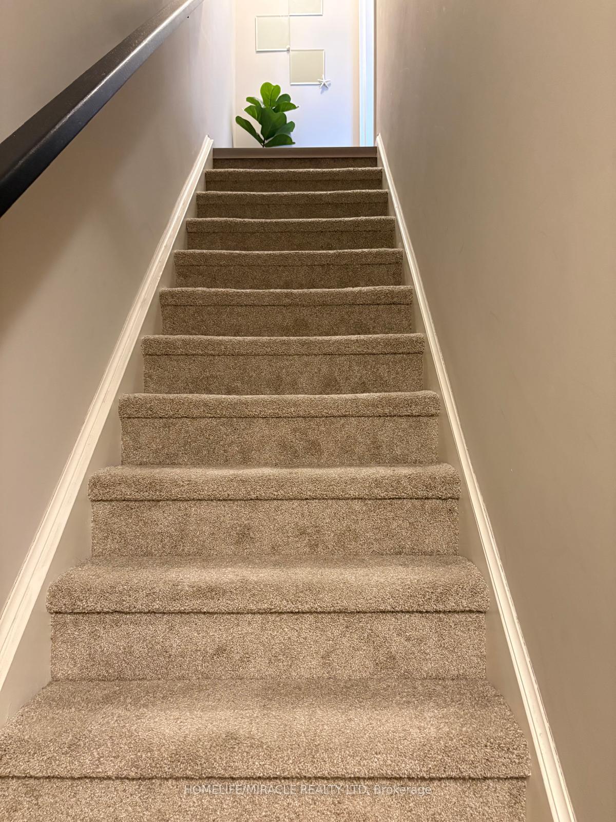 Photo 25 of Unit 45, 261 Chapel Hill Drive, Kitchener — HOMEH
