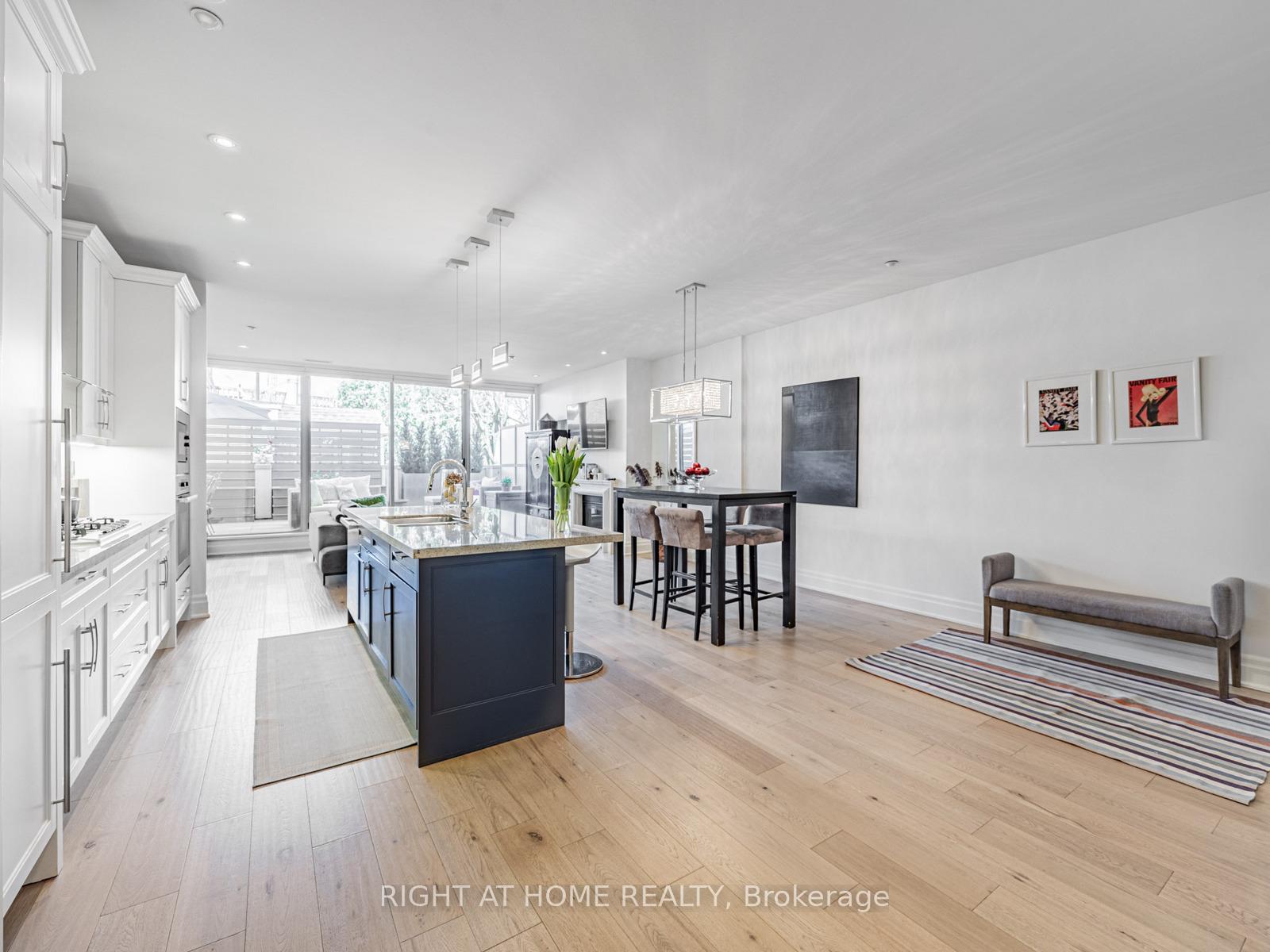 Photo 3 of Unit 207, 1 Rainsford Road, Toronto, The Beaches — HOMEH