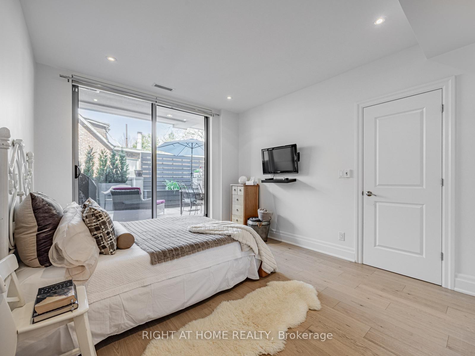 Photo 10 of Unit 207, 1 Rainsford Road, Toronto, The Beaches — HOMEH