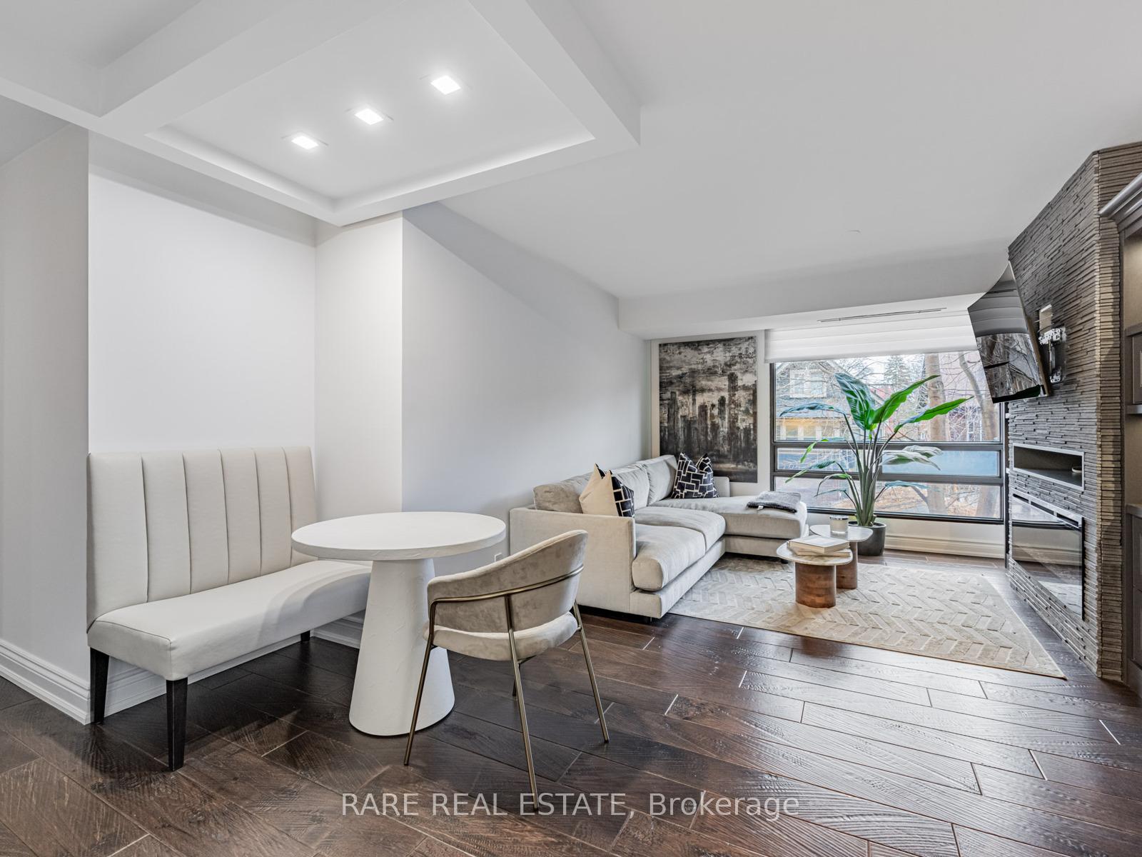 Photo 2 of Unit 302, 449 Walmer Road, Toronto, Forest Hill South — HOMEH