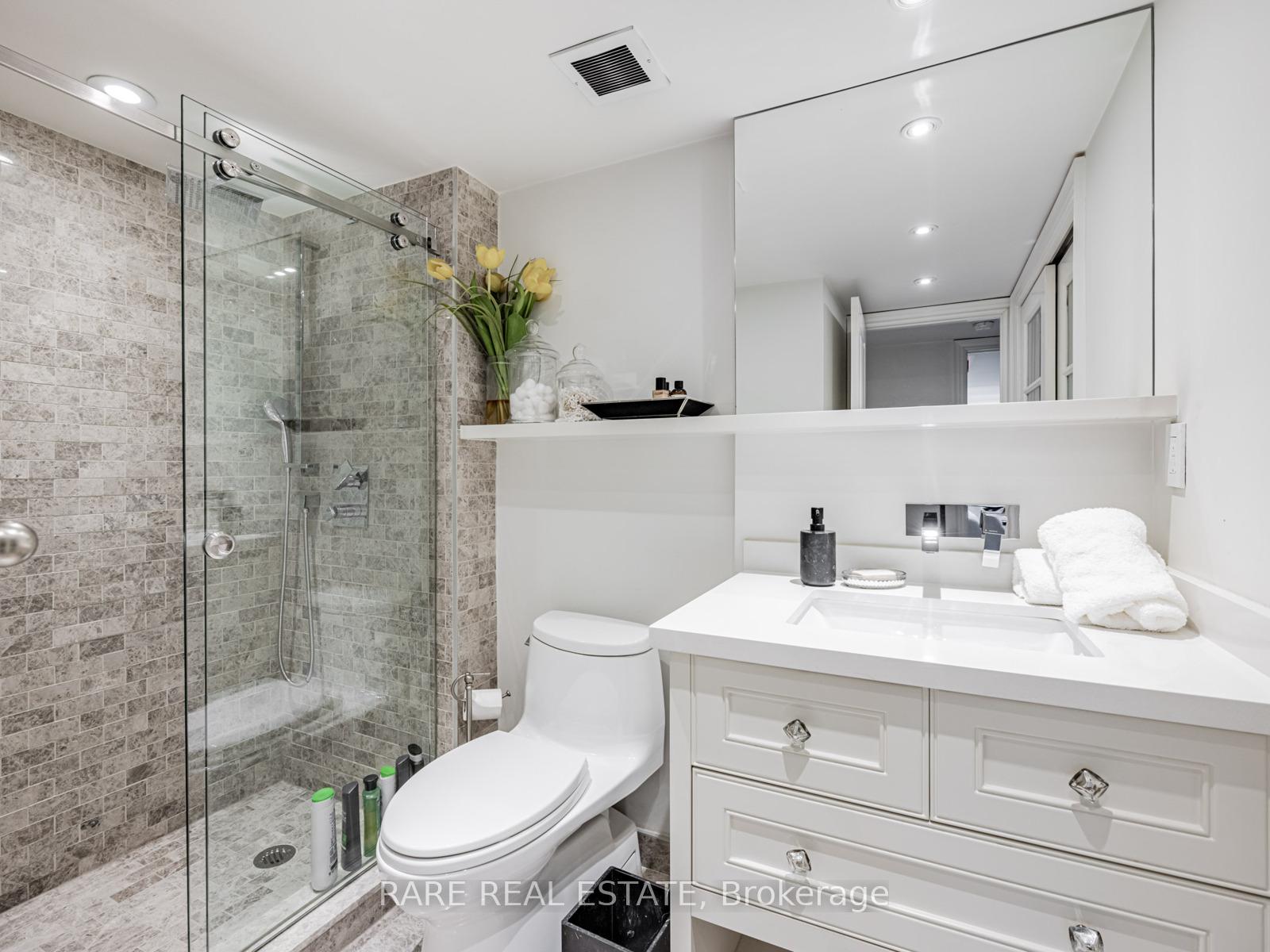 Photo 31 of Unit 302, 449 Walmer Road, Toronto, Forest Hill South — HOMEH