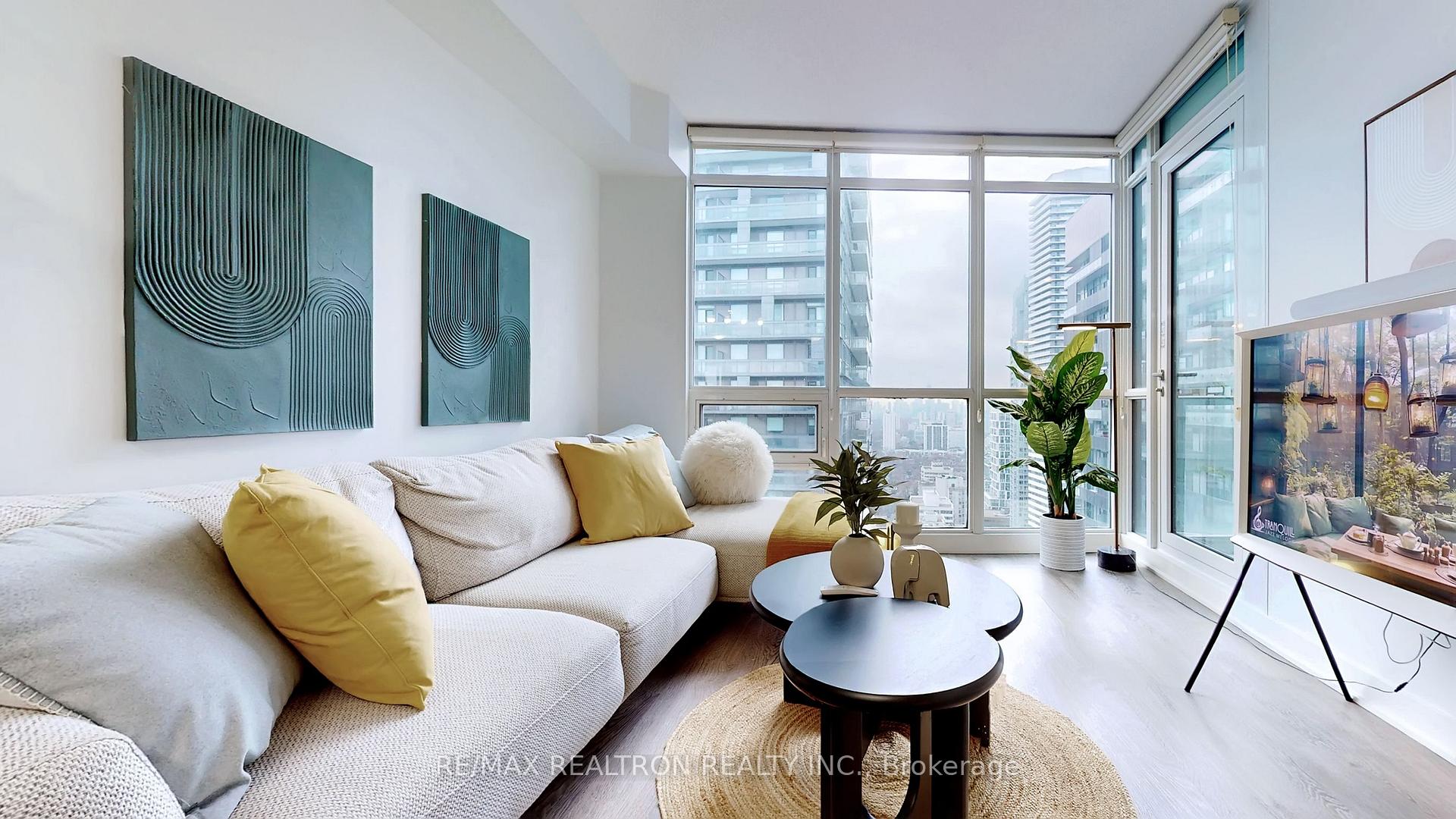 Photo 3 of Unit 3111, 30 Roehampton Avenue, Toronto, Mount Pleasant West — HOMEH