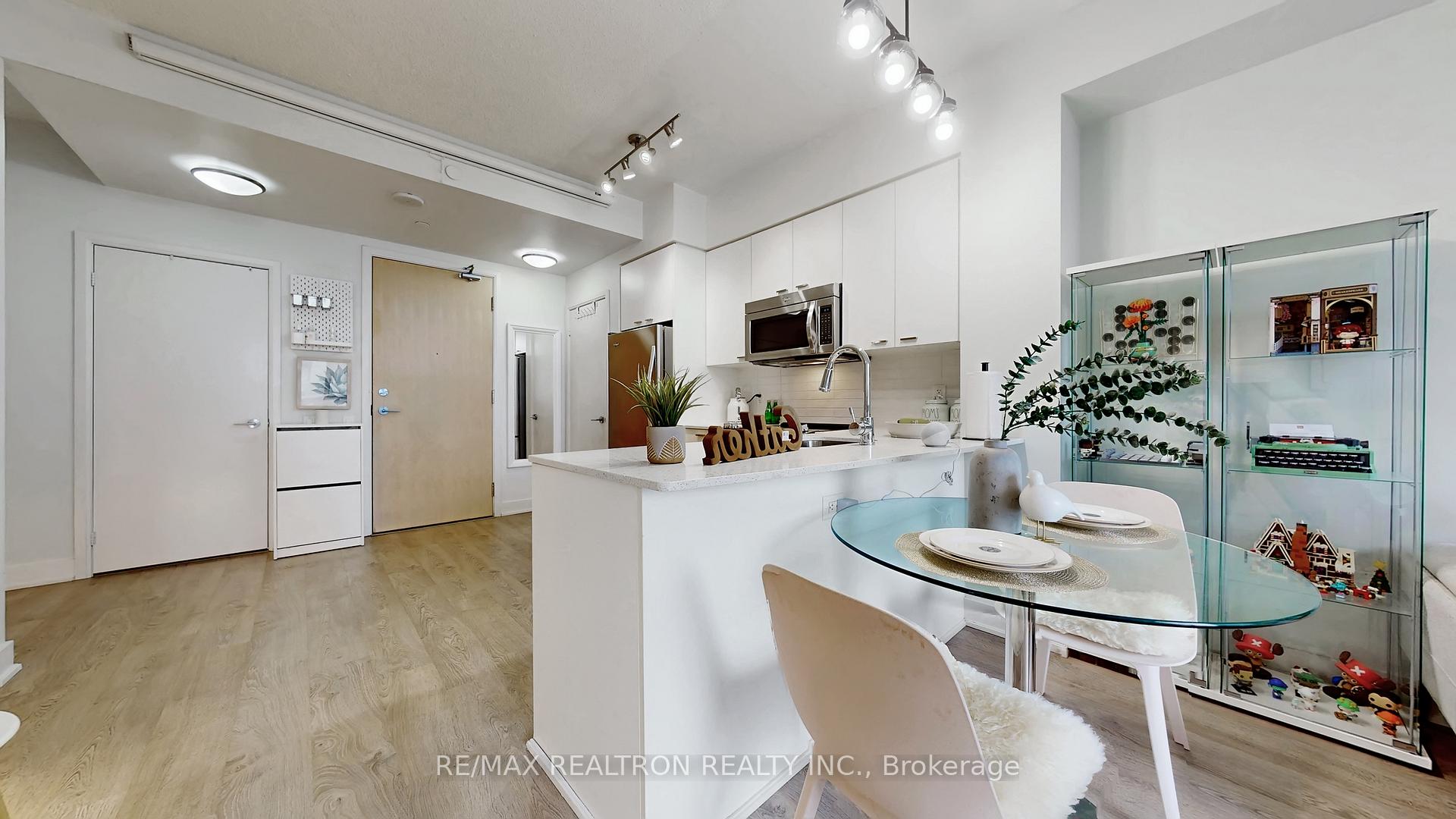 Photo 8 of Unit 3111, 30 Roehampton Avenue, Toronto, Mount Pleasant West — HOMEH