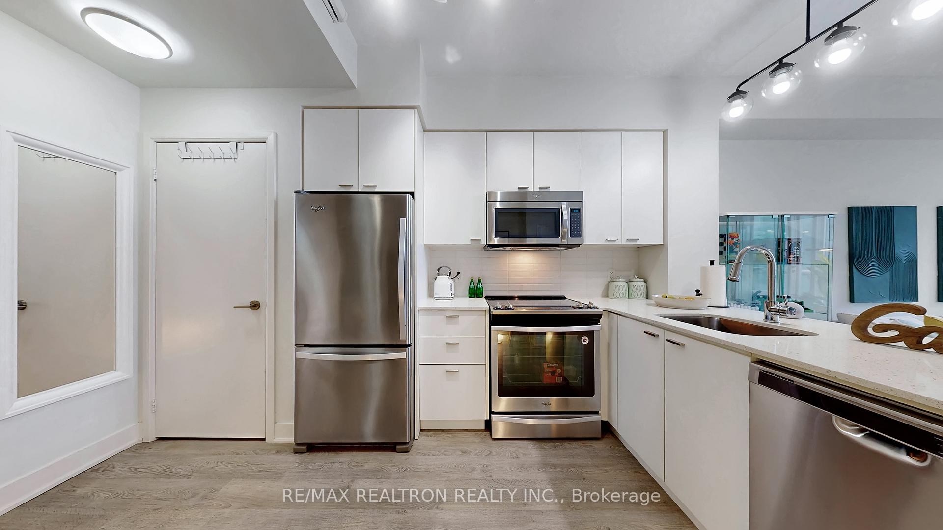 Photo 10 of Unit 3111, 30 Roehampton Avenue, Toronto, Mount Pleasant West — HOMEH