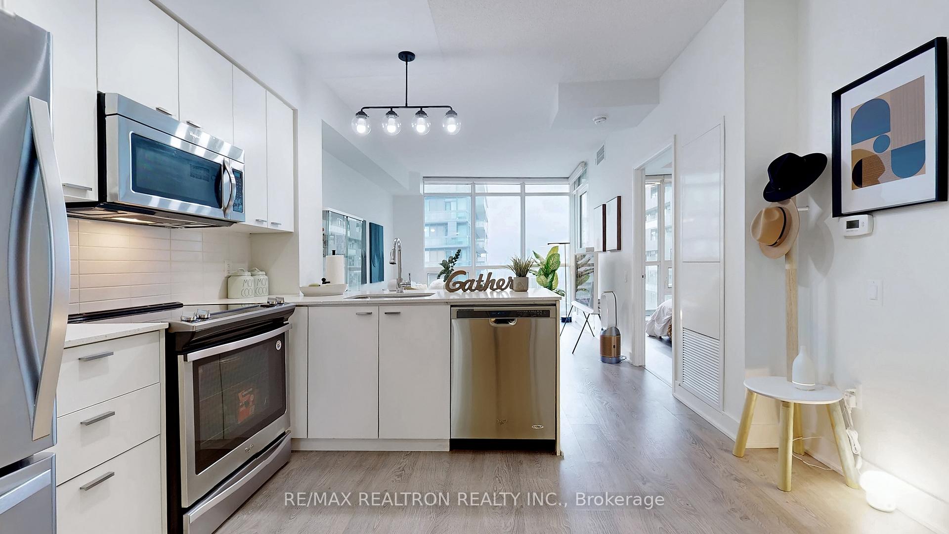 Photo 9 of Unit 3111, 30 Roehampton Avenue, Toronto, Mount Pleasant West — HOMEH