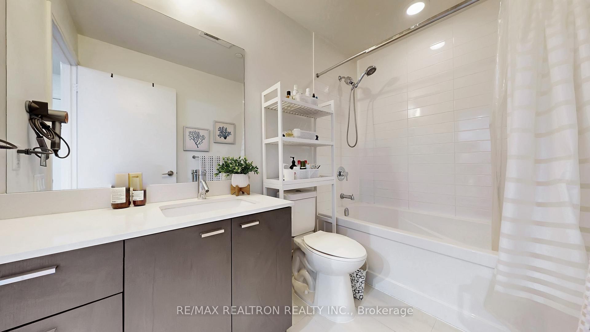 Photo 12 of Unit 3111, 30 Roehampton Avenue, Toronto, Mount Pleasant West — HOMEH
