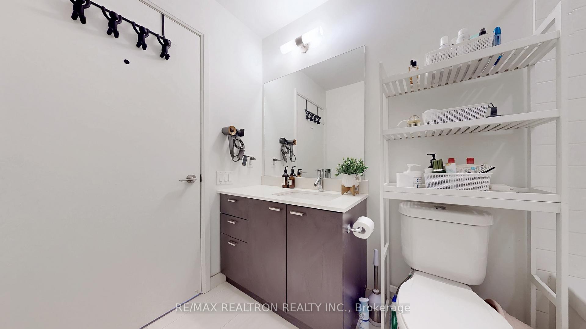 Photo 7 of Unit 3111, 30 Roehampton Avenue, Toronto, Mount Pleasant West — HOMEH