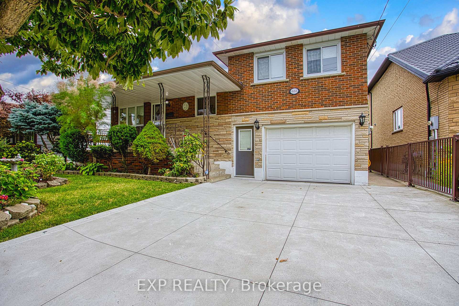 Photo 1 of 633 Rosseau Road, Hamilton, Rosedale — HOMEH