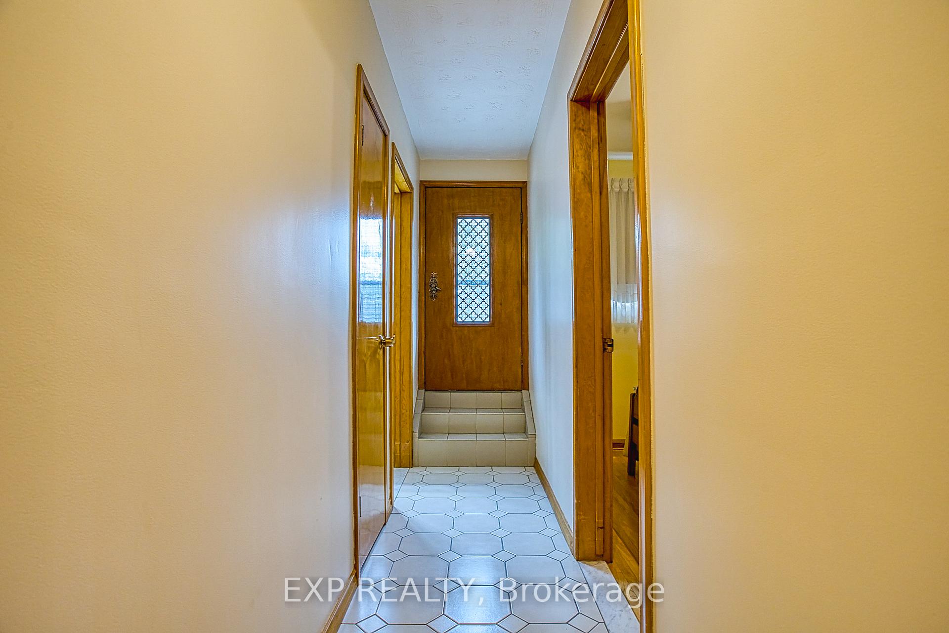 Photo 11 of 633 Rosseau Road, Hamilton, Rosedale — HOMEH