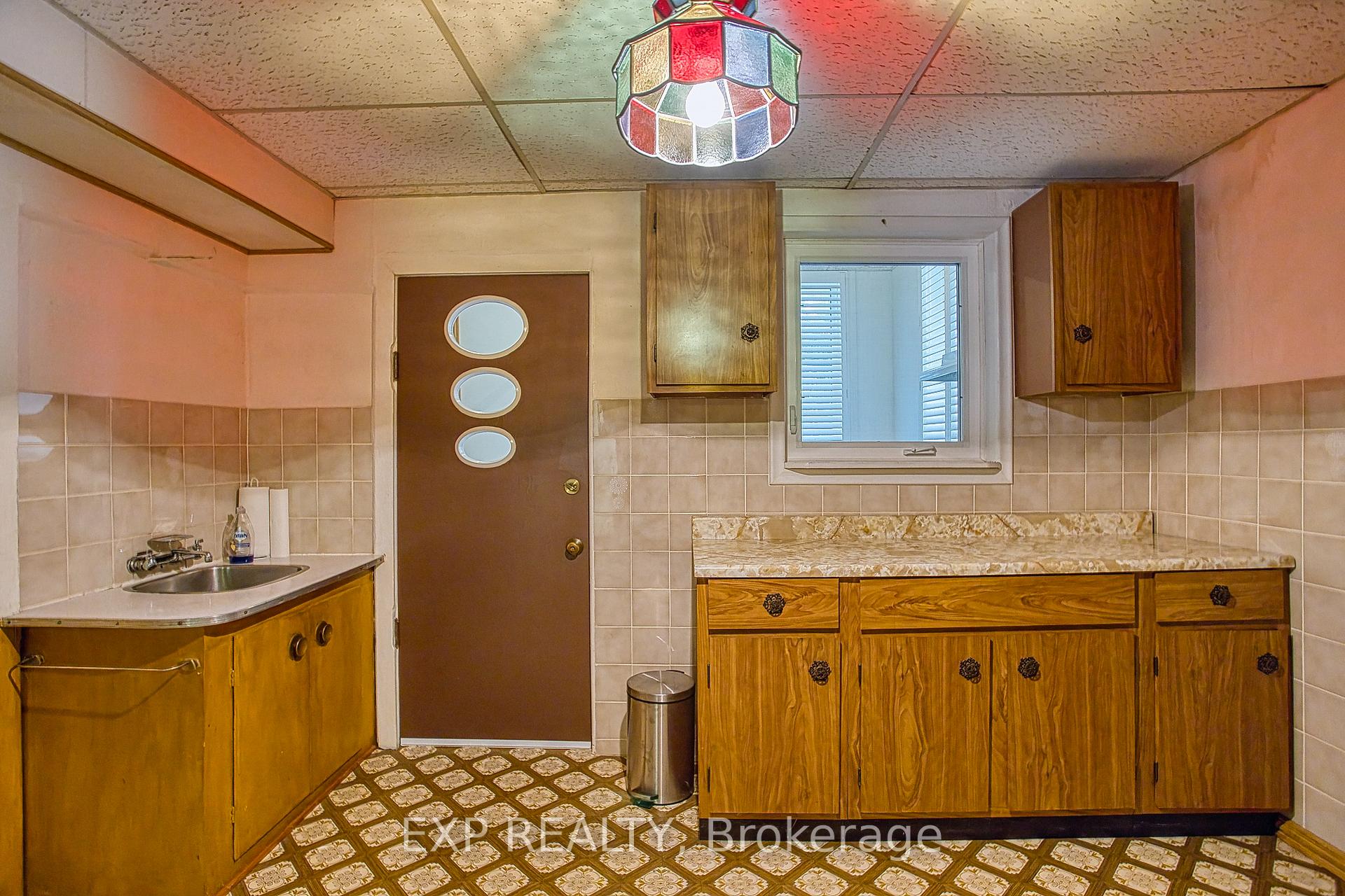 Photo 23 of 633 Rosseau Road, Hamilton, Rosedale — HOMEH