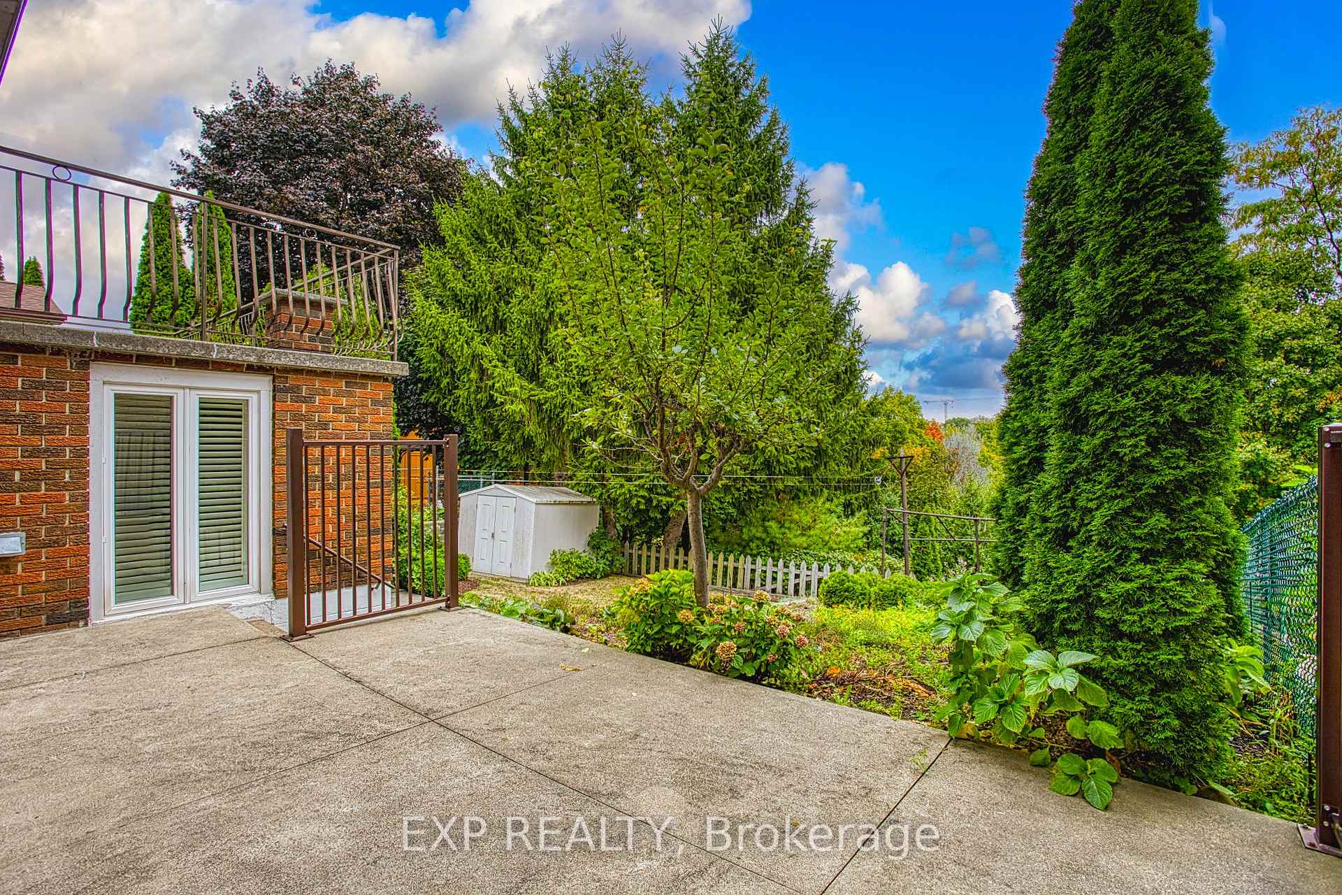Photo 33 of 633 Rosseau Road, Hamilton, Rosedale — HOMEH