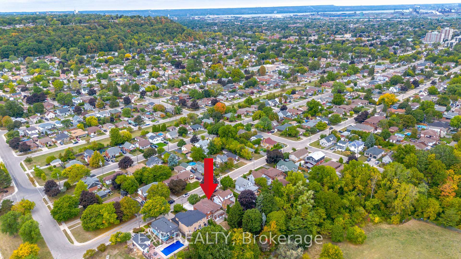Photo 47 of 633 Rosseau Road, Hamilton, Rosedale — HOMEH