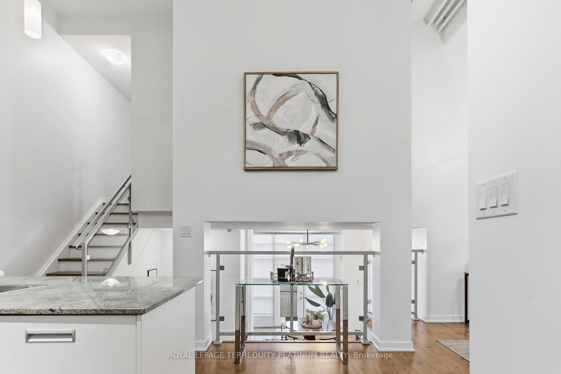 Photo 3 of Unit 101, 380 Macpherson Avenue, Toronto, Casa Loma — HOMEH