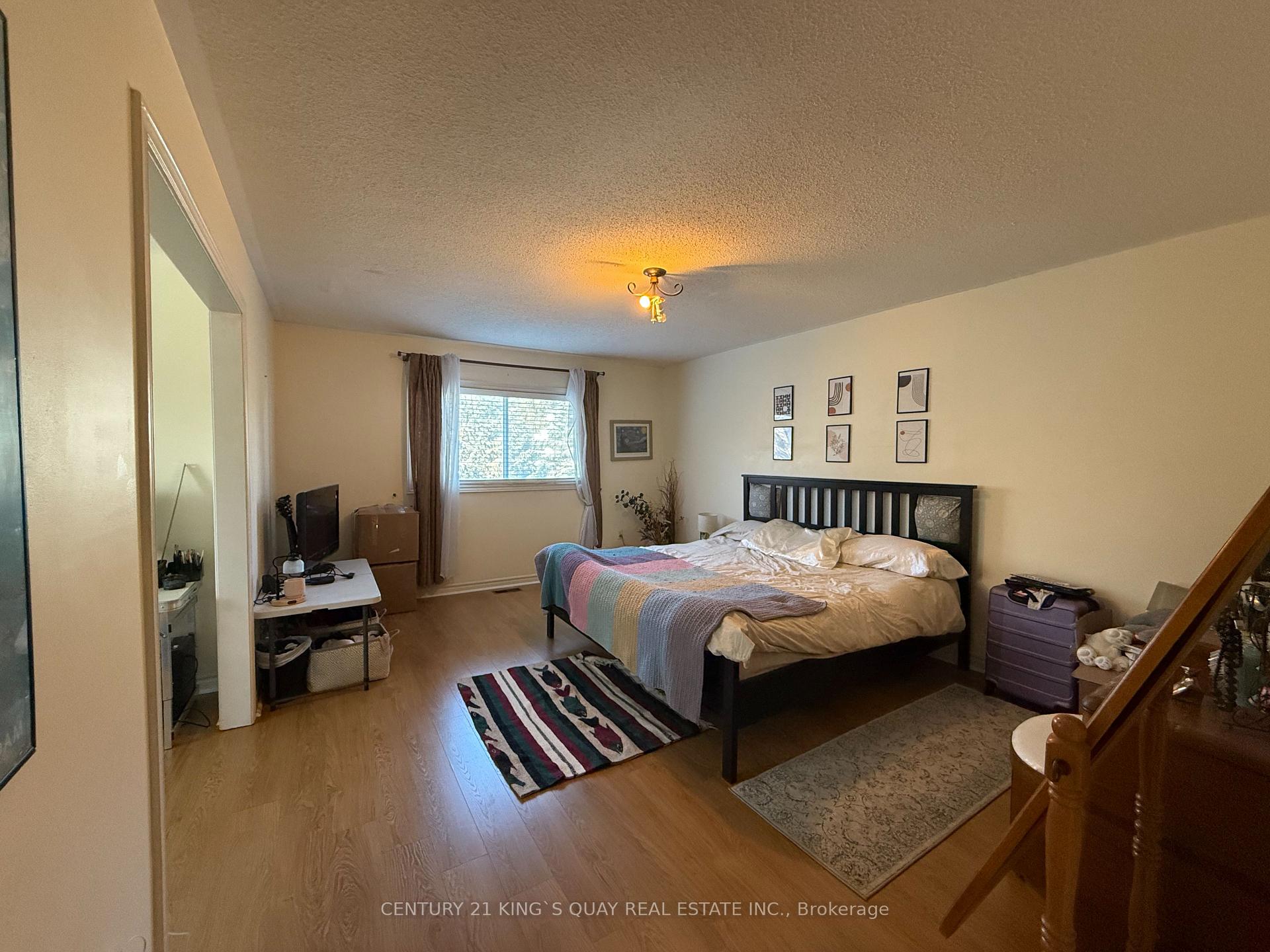 Photo 11 of 112 Deerglen Terrace, Aurora, Aurora Estates — HOMEH