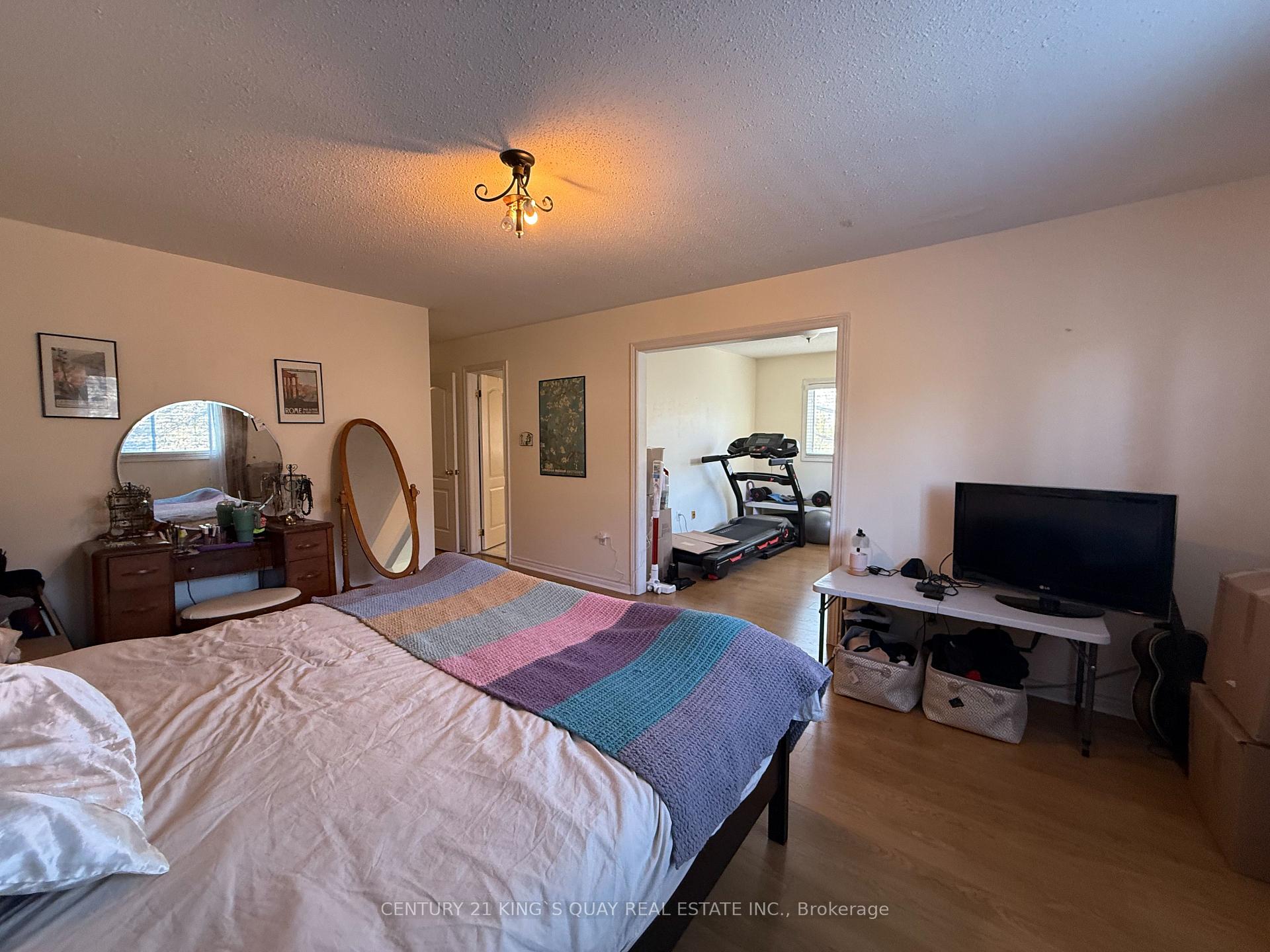 Photo 13 of 112 Deerglen Terrace, Aurora, Aurora Estates — HOMEH