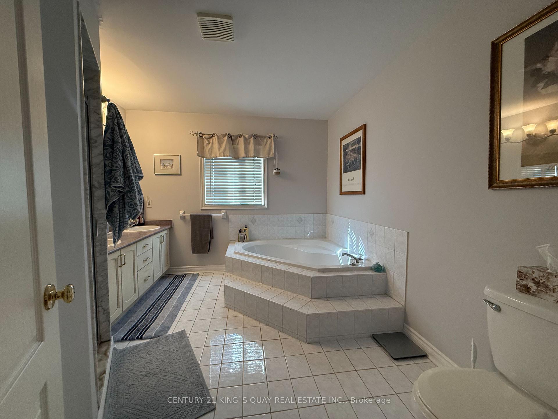 Photo 18 of 112 Deerglen Terrace, Aurora, Aurora Estates — HOMEH