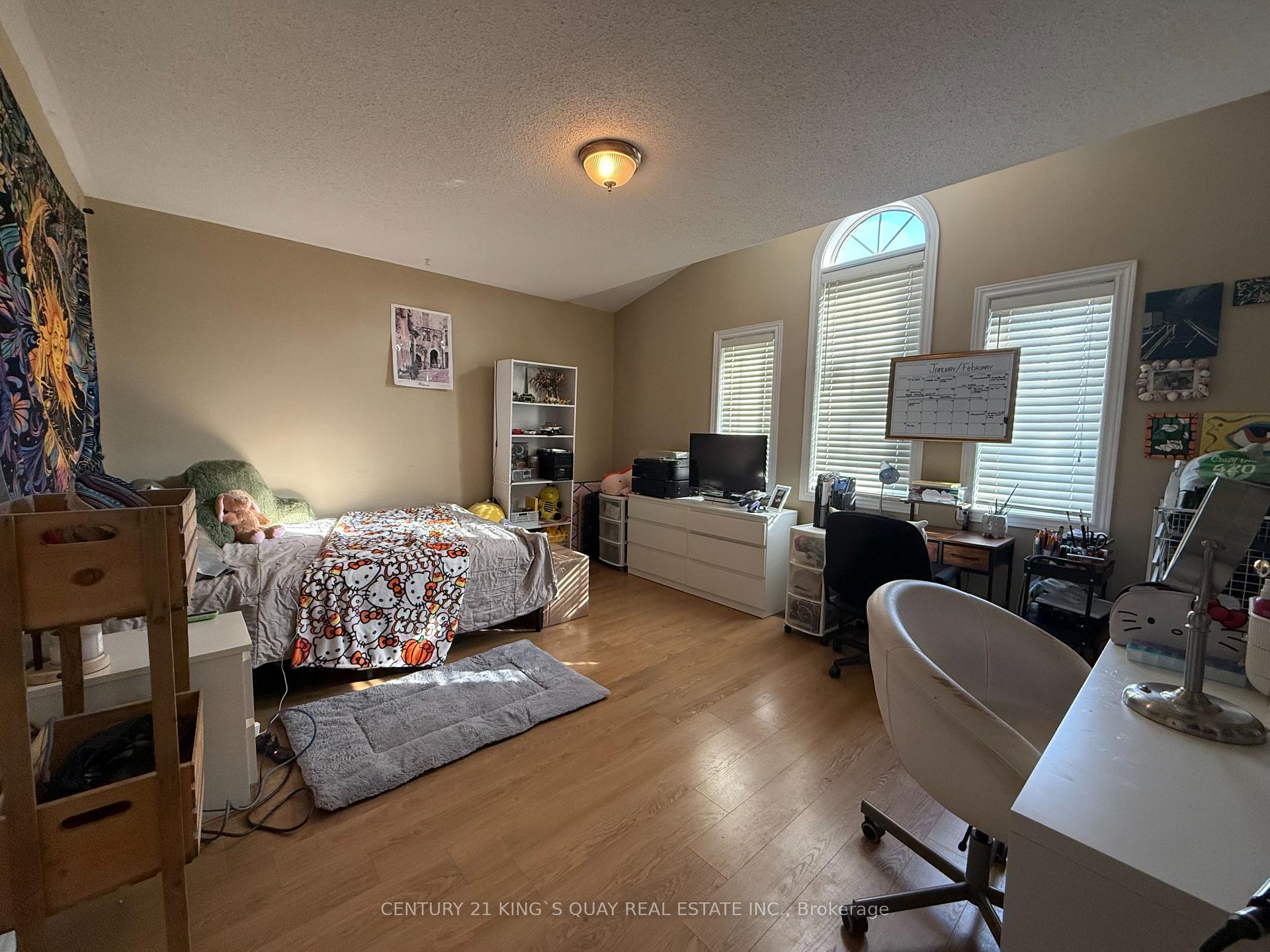 Photo 16 of 112 Deerglen Terrace, Aurora, Aurora Estates — HOMEH