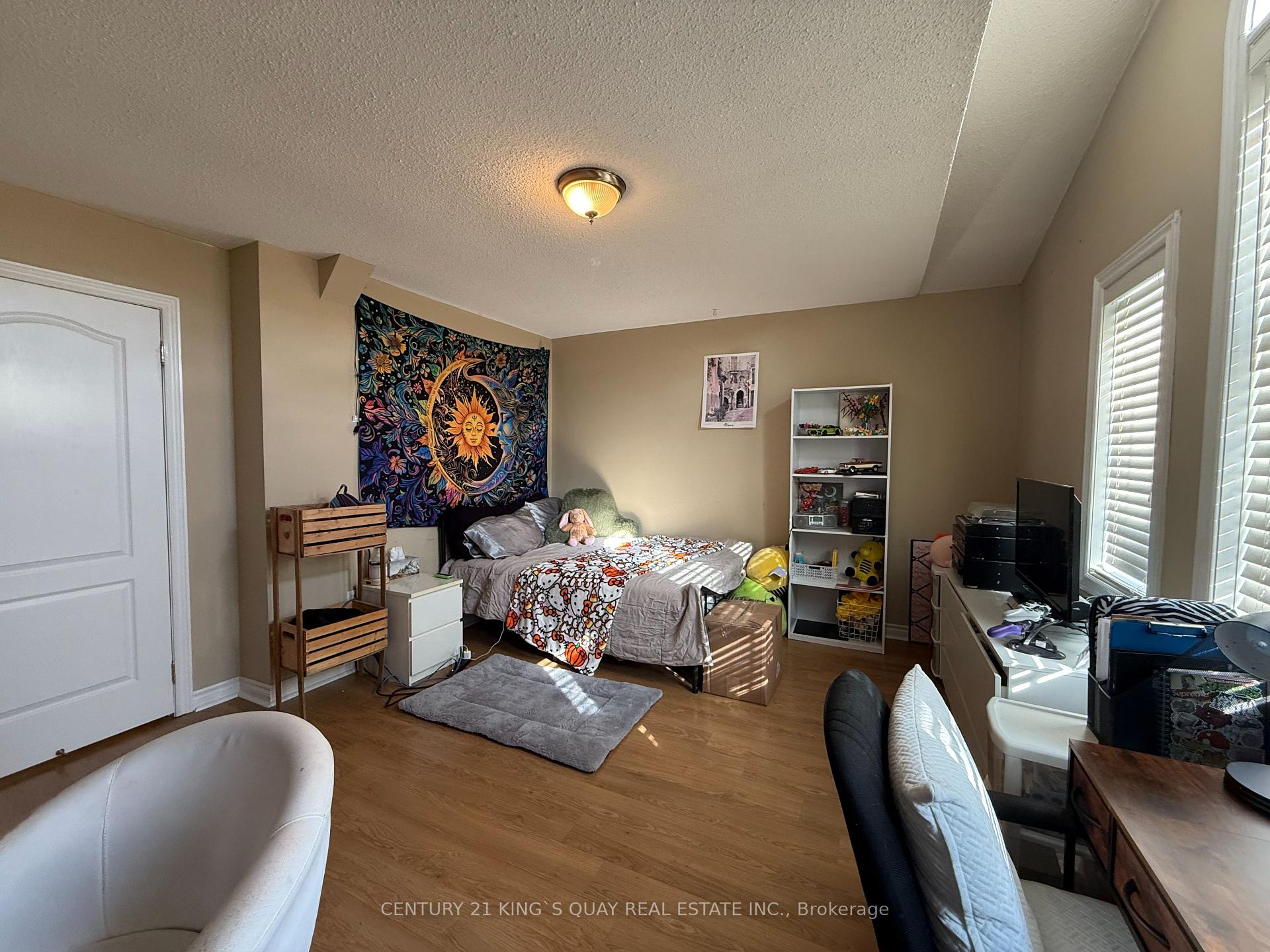 Photo 19 of 112 Deerglen Terrace, Aurora, Aurora Estates — HOMEH