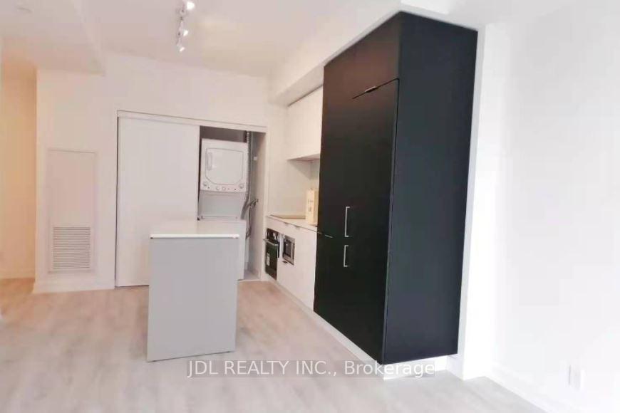 Photo 2 of Unit 1016, 33 Helendale Avenue, Toronto, Yonge-Eglinton — HOMEH