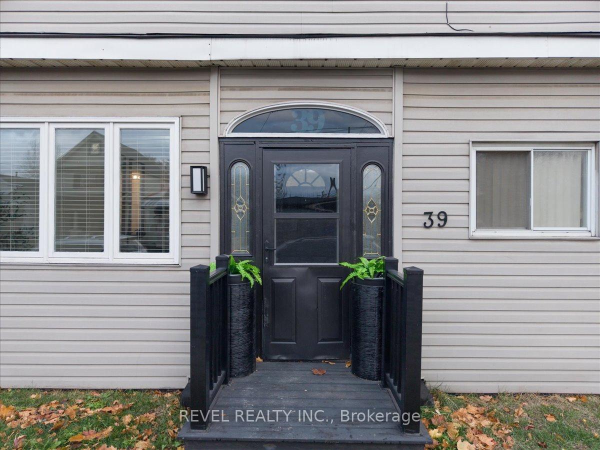Photo 3 of 39 Division Street, Hamilton, Homeside — HOMEH