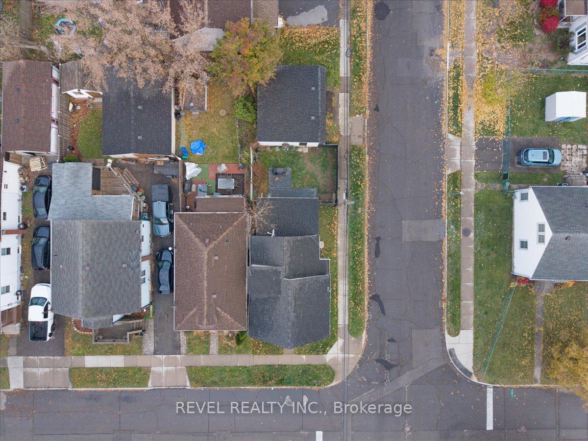 Photo 17 of 39 Division Street, Hamilton, Homeside — HOMEH