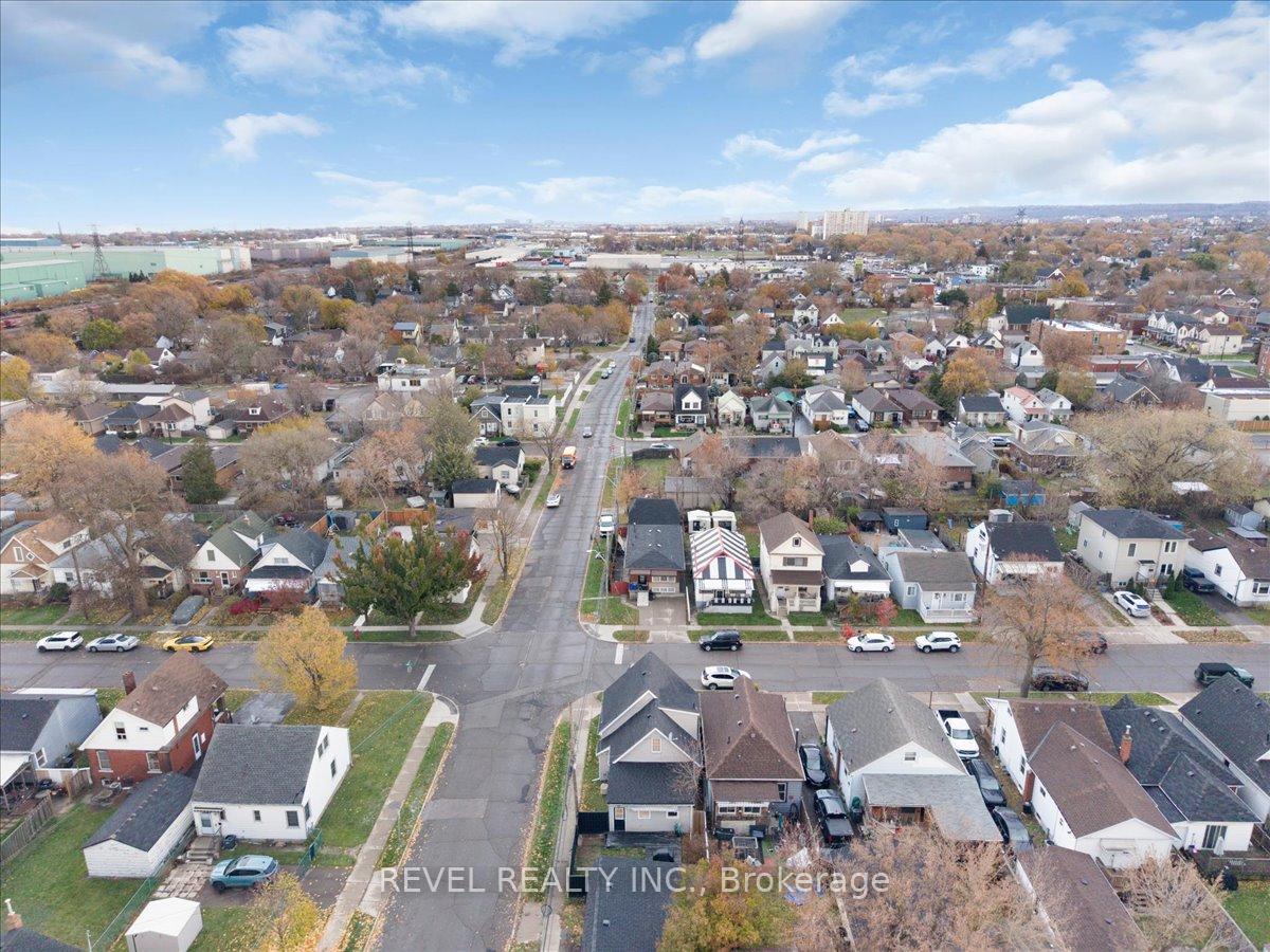 Photo 13 of 39 Division Street, Hamilton, Homeside — HOMEH