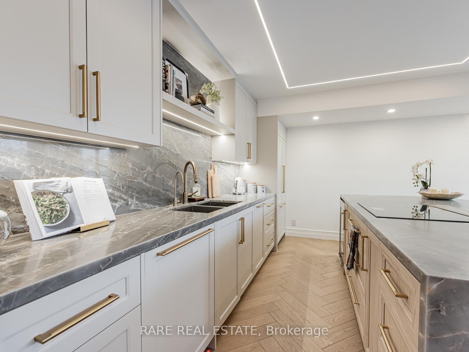 Photo 4 of Unit 301, 449 Walmer Road, Toronto, Forest Hill South — HOMEH