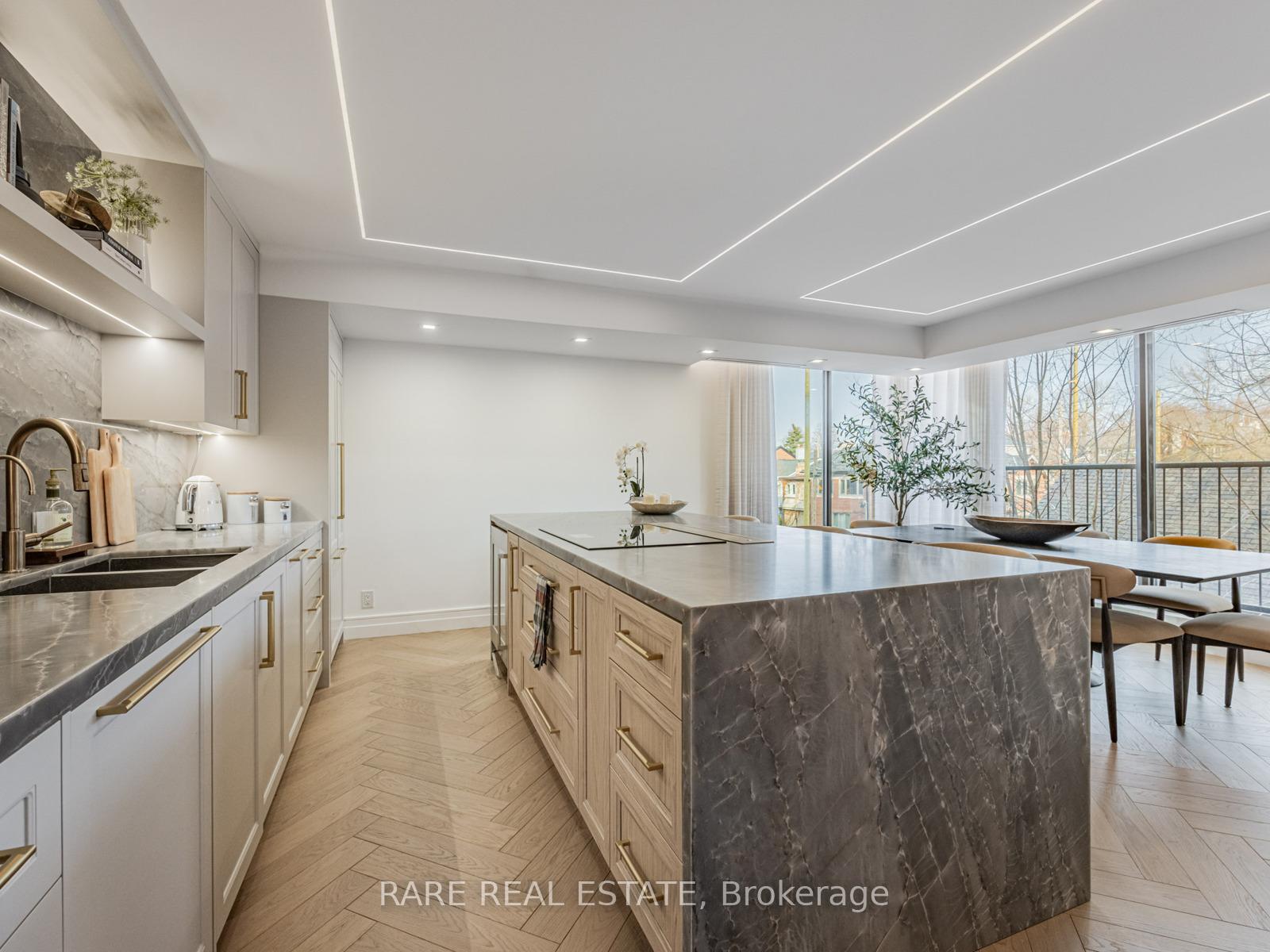 Photo 7 of Unit 301, 449 Walmer Road, Toronto, Forest Hill South — HOMEH