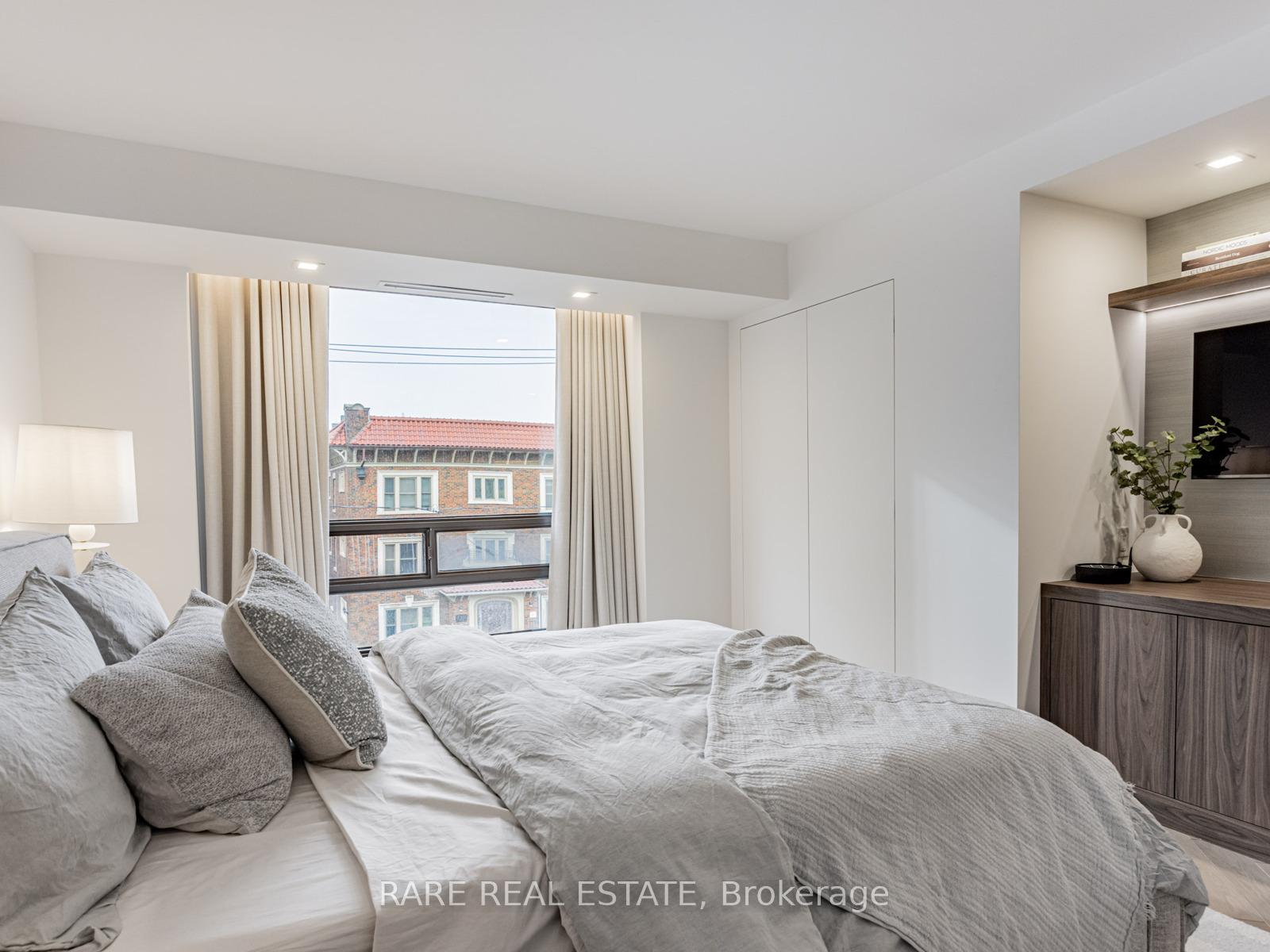 Photo 13 of Unit 301, 449 Walmer Road, Toronto, Forest Hill South — HOMEH