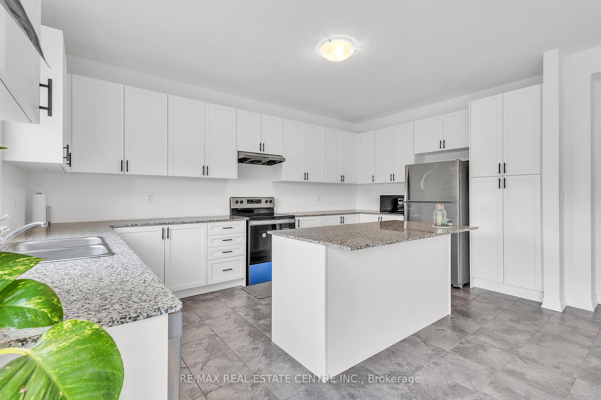 Photo 13 of 341 Russell Street, Southgate — HOMEH