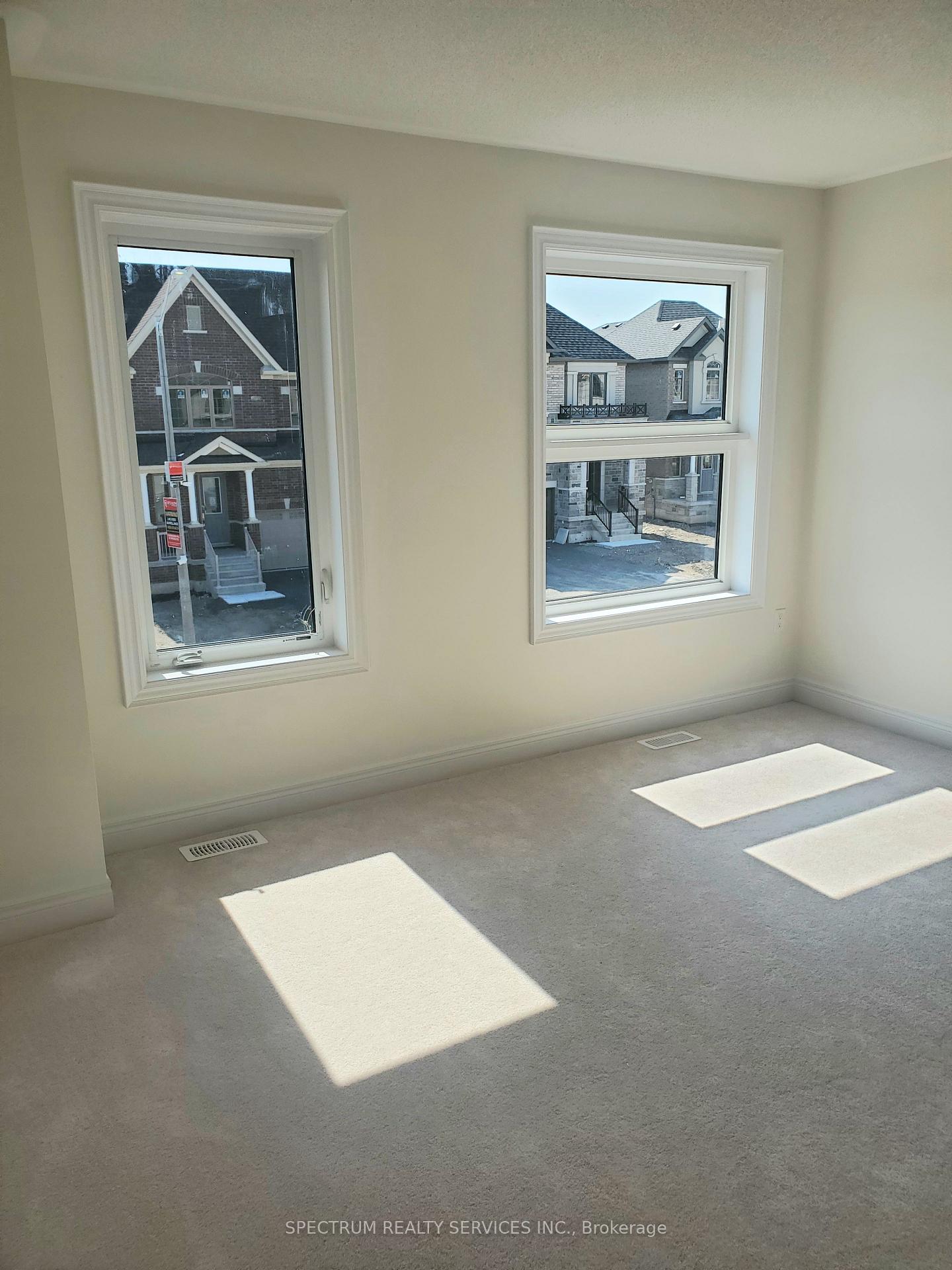 Photo 15 of 1 Rogerson Street E, Clarington, Newcastle — HOMEH