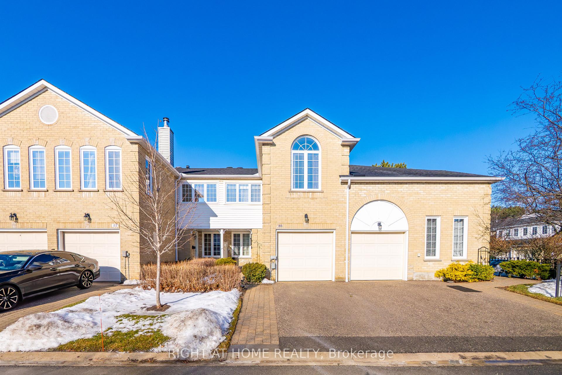 Photo 19 of 25 Heathcliffe Square, Brampton, Central Park — HOMEH