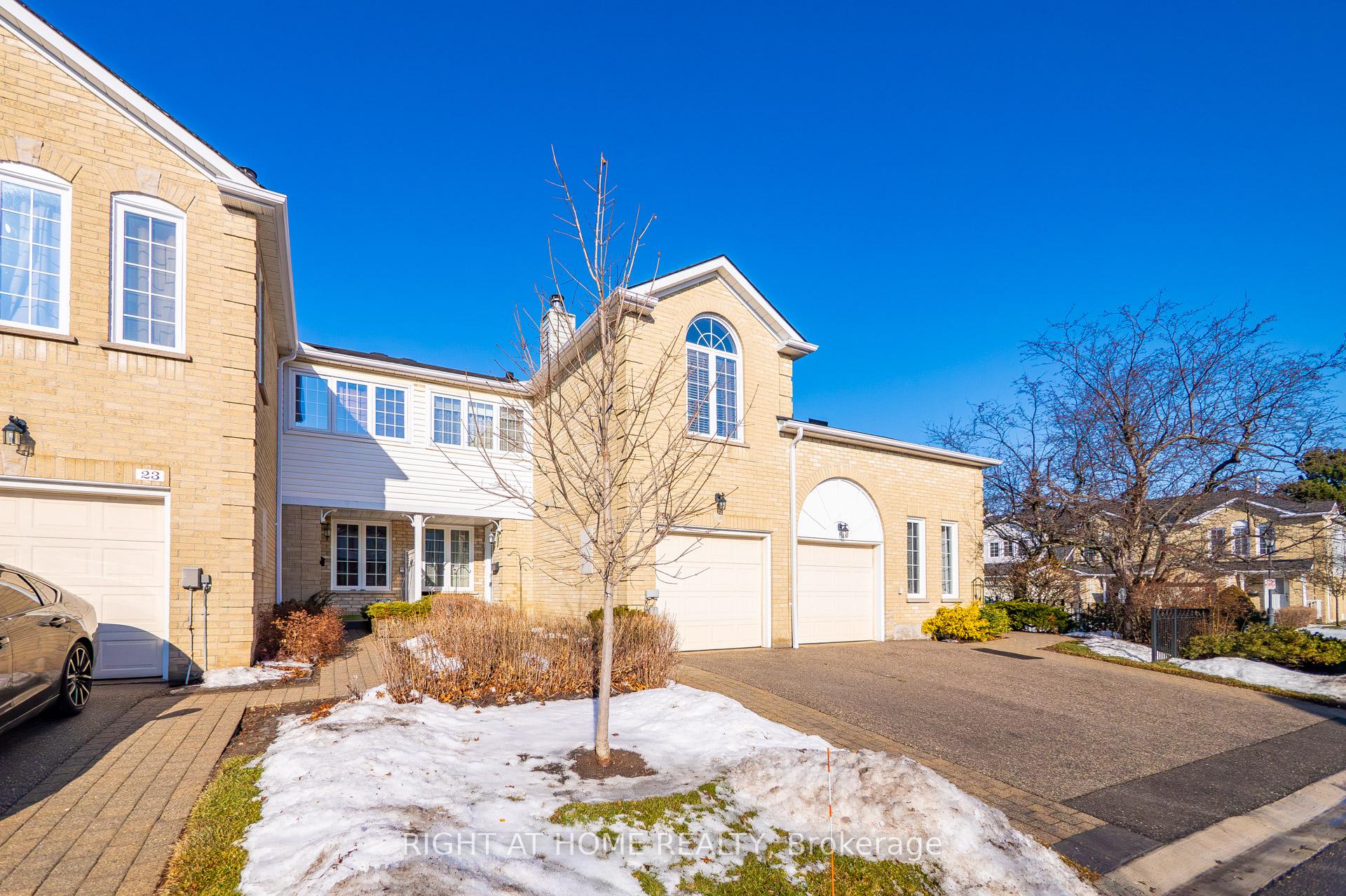 Photo 12 of 25 Heathcliffe Square, Brampton, Central Park — HOMEH