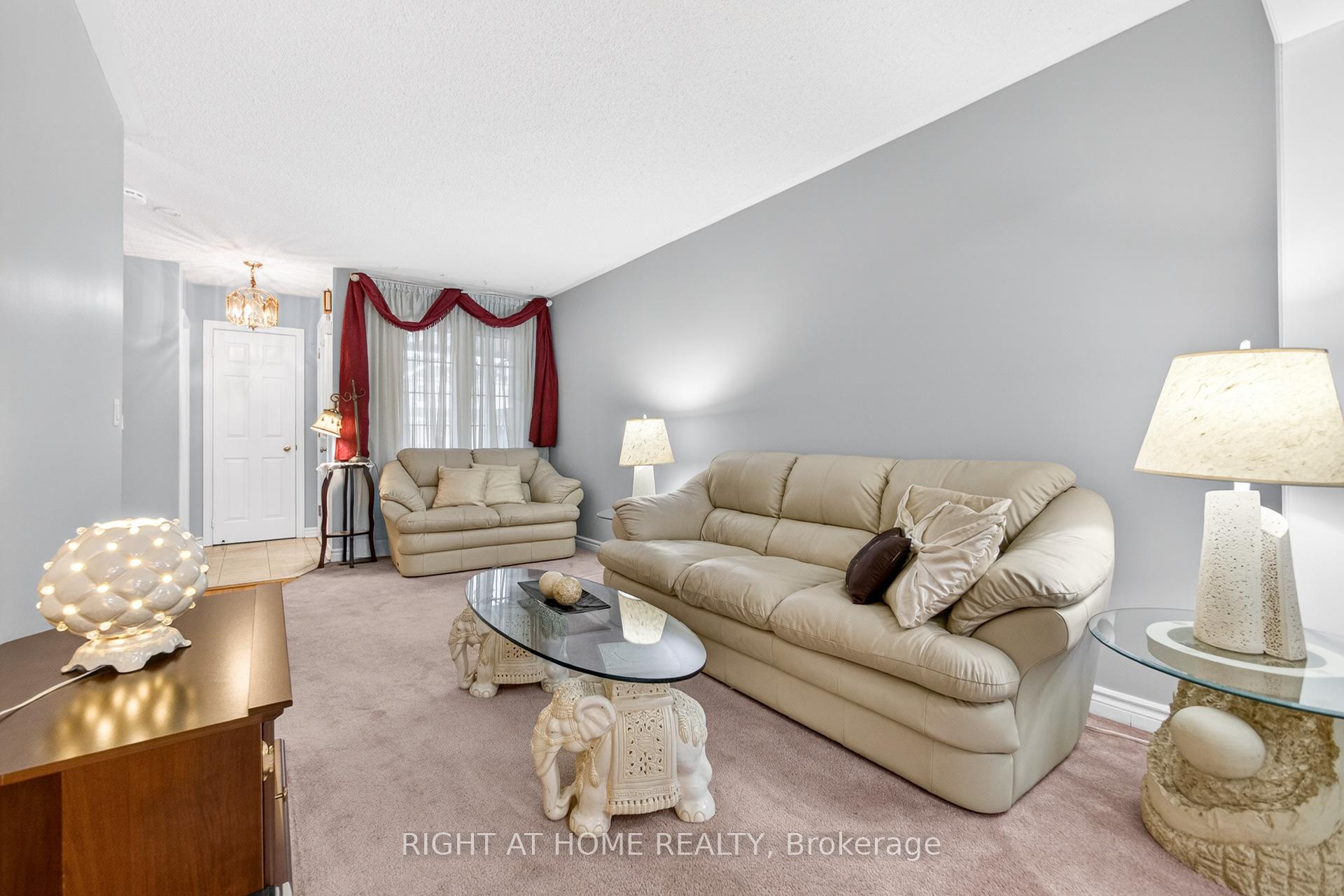 Photo 37 of 25 Heathcliffe Square, Brampton, Central Park — HOMEH